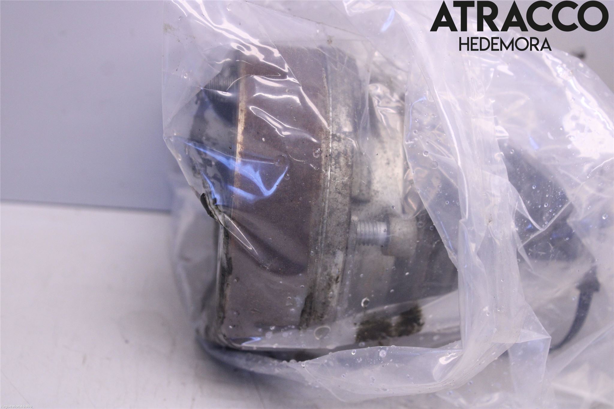 Volkswagen VW CADDY 16-20 Drivaxel Fram Vänster