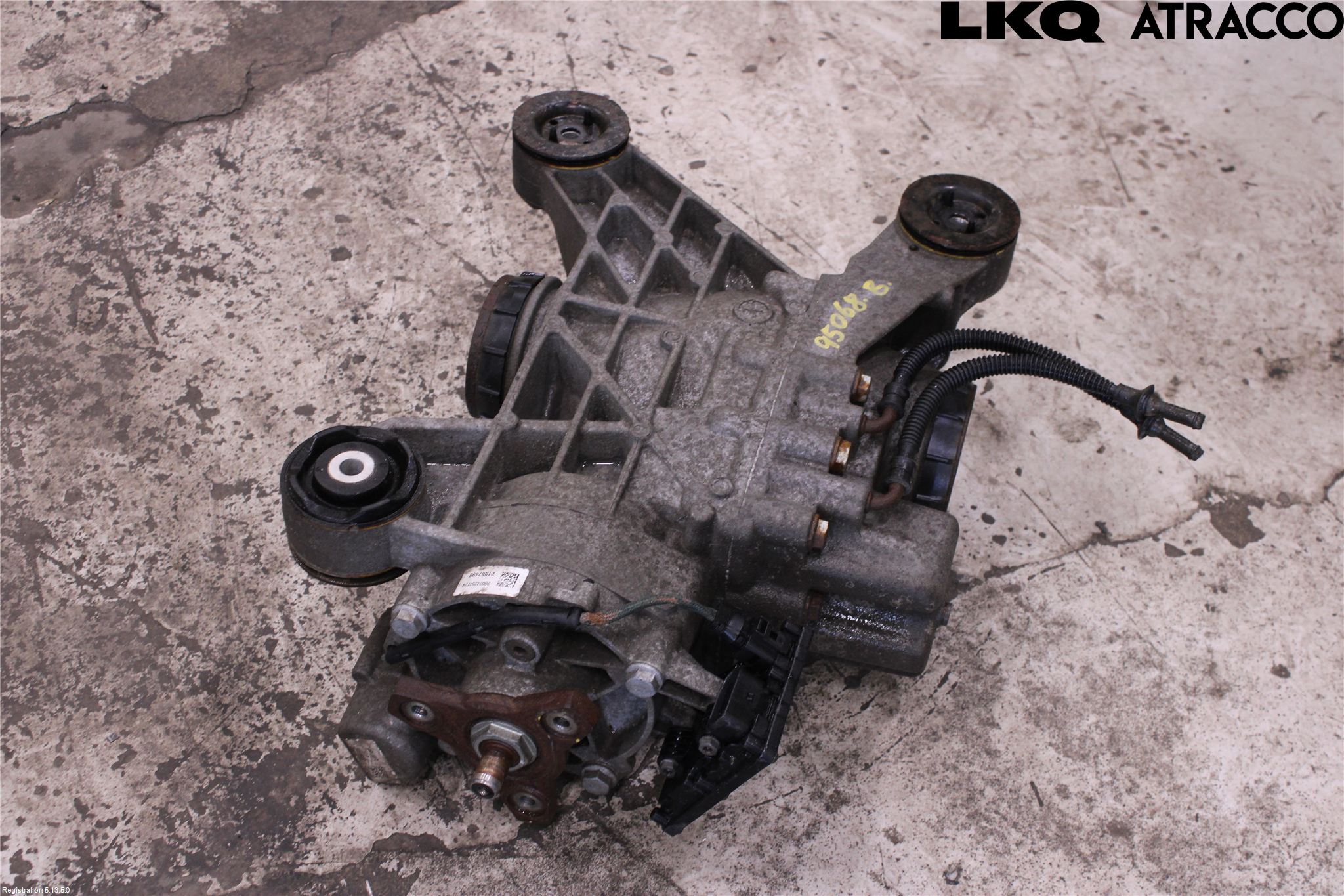 Volkswagen VW TIGUAN 16-24 Drivaxel Fram Vänster