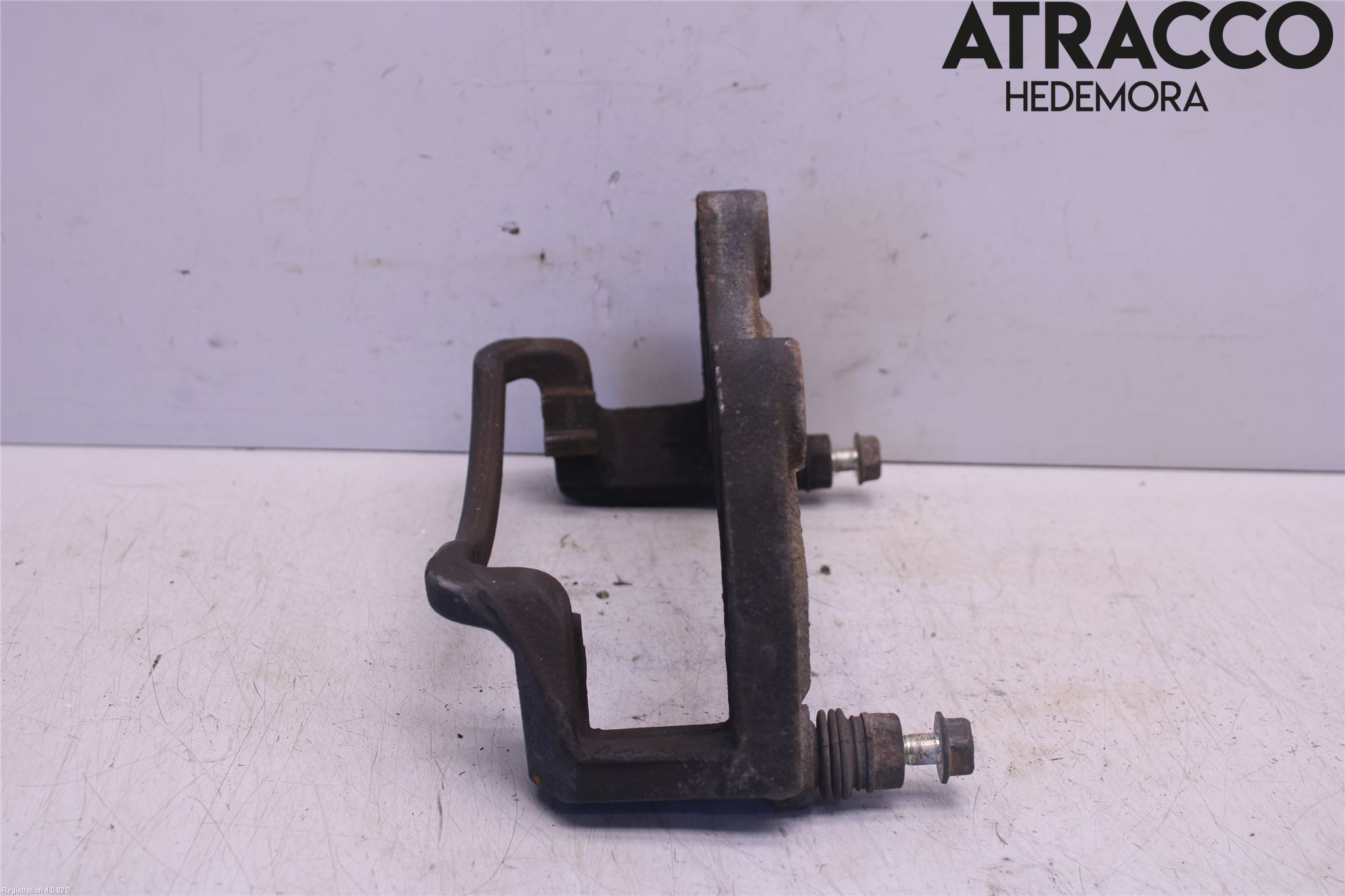 Opel CASCADA 13-19 Bromsokshållare