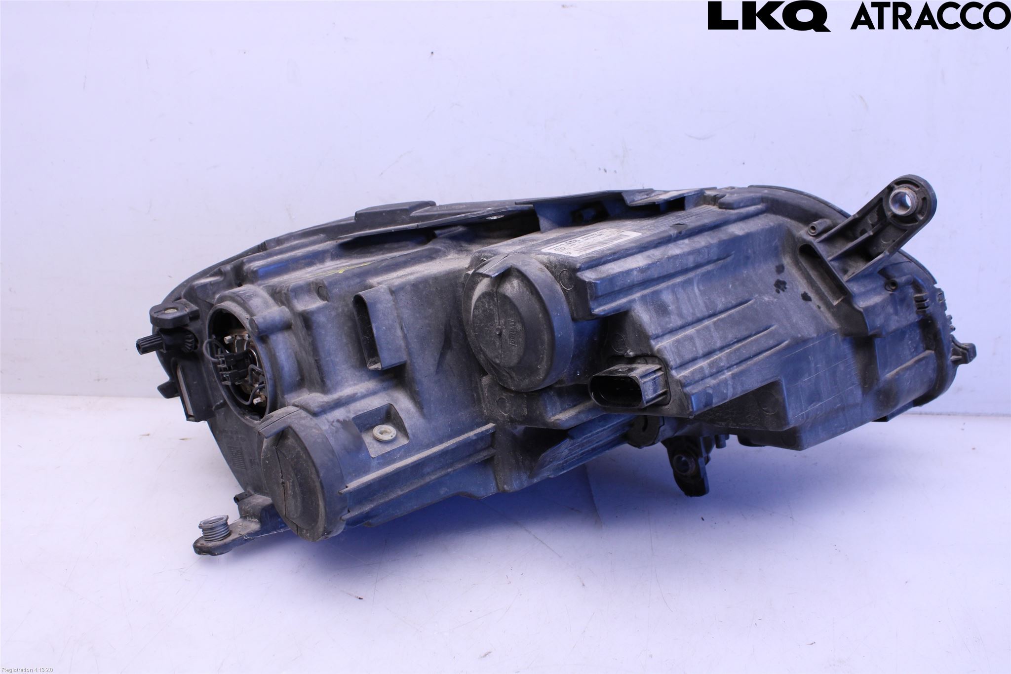 Volkswagen VW PASSAT 11-14 Strålkastare Vänster