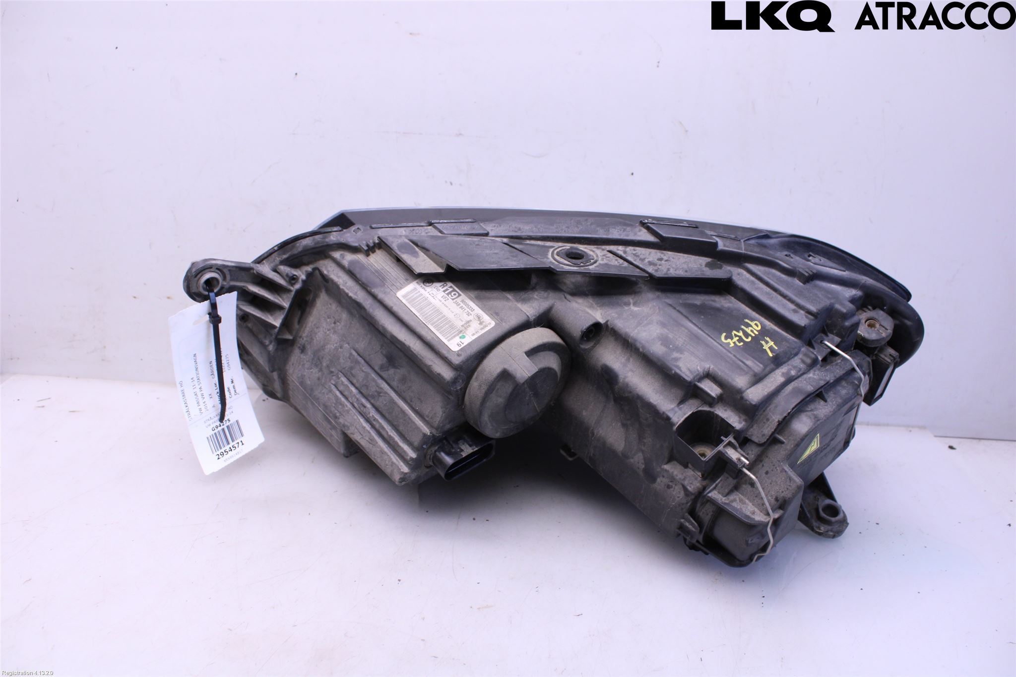 Volkswagen VW PASSAT 11-14 Strålkastare Höger