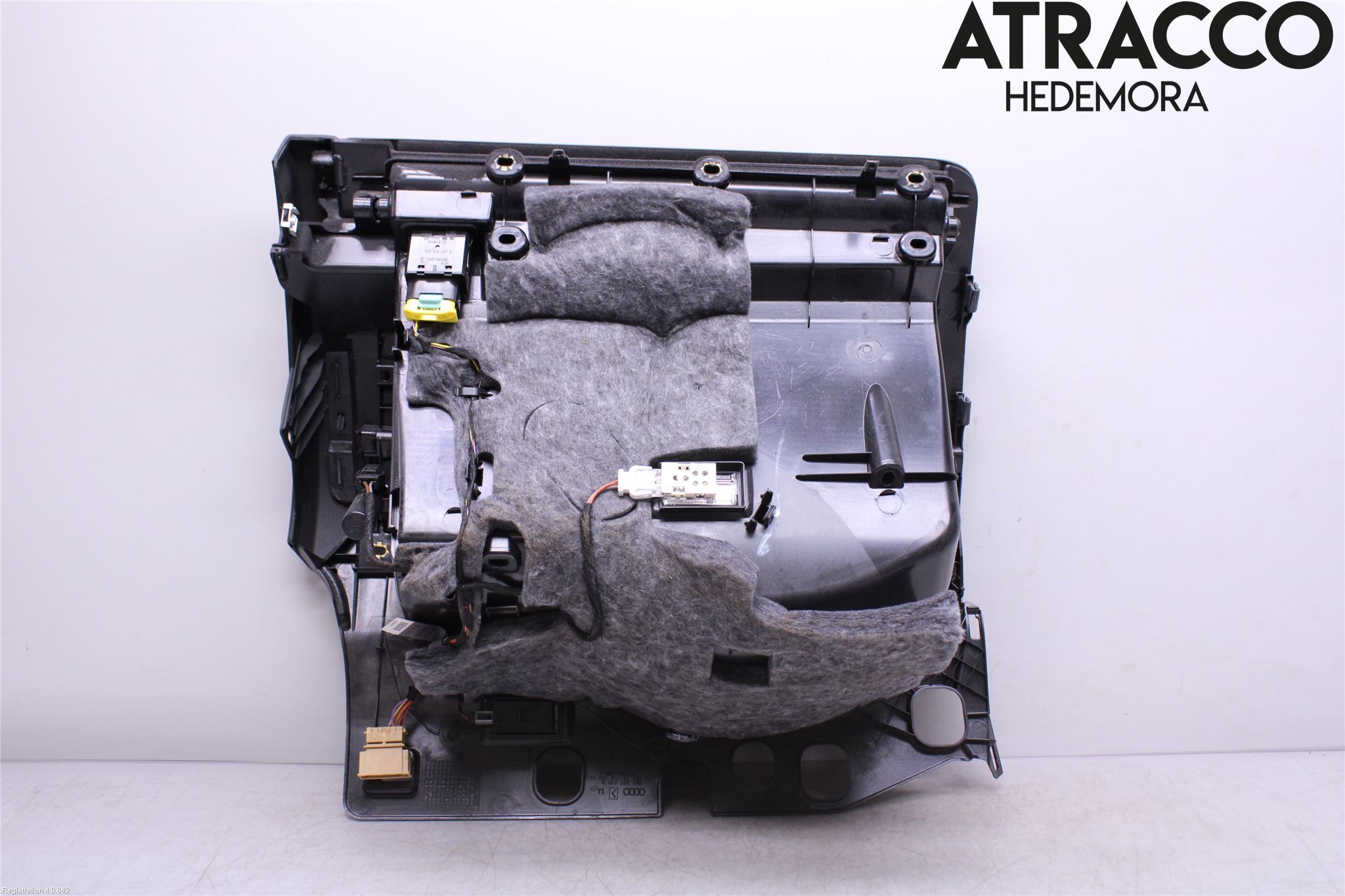 Audi A4 ALLROAD 09-16 Handskfack