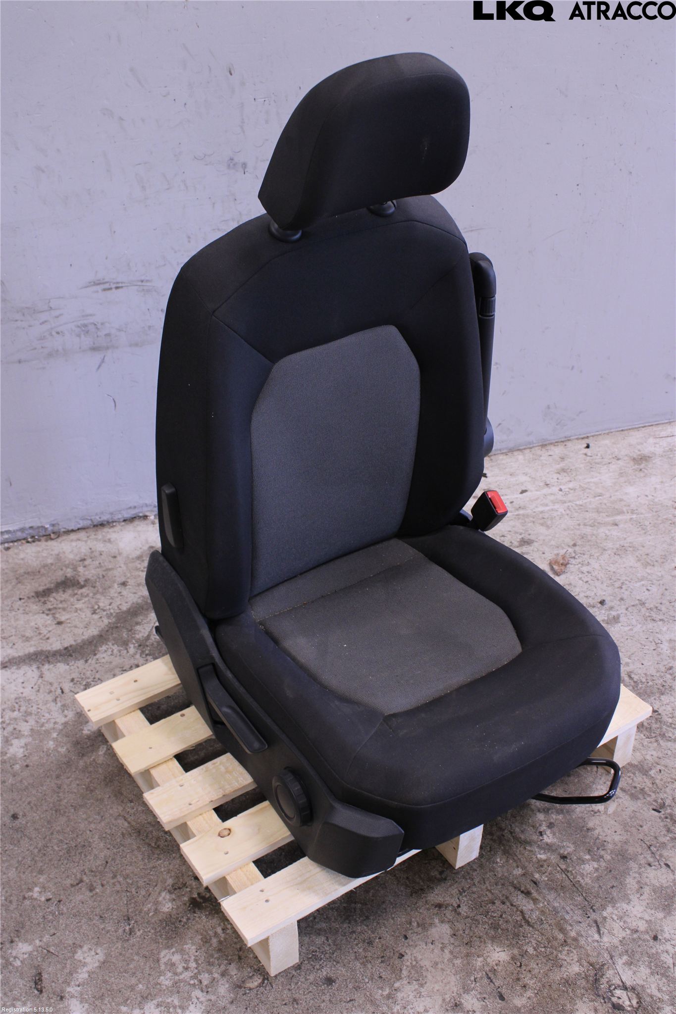 Volkswagen VW CRAFTER II / E-CRAFTER 17- Inredning Stol Fram Hö