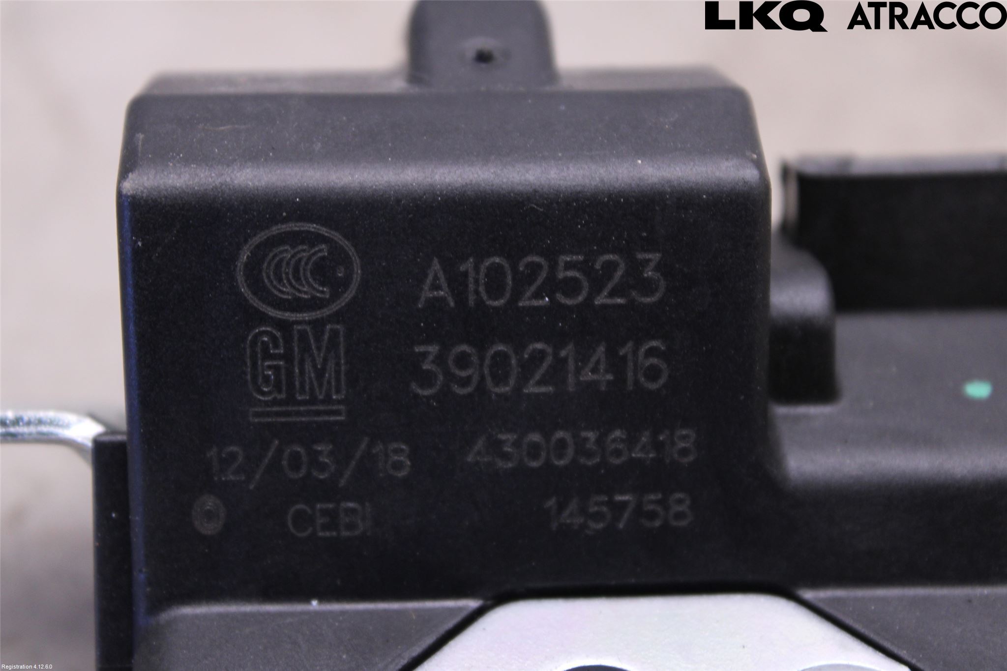 Opel CORSA E 15-19 Låskista Baklucka