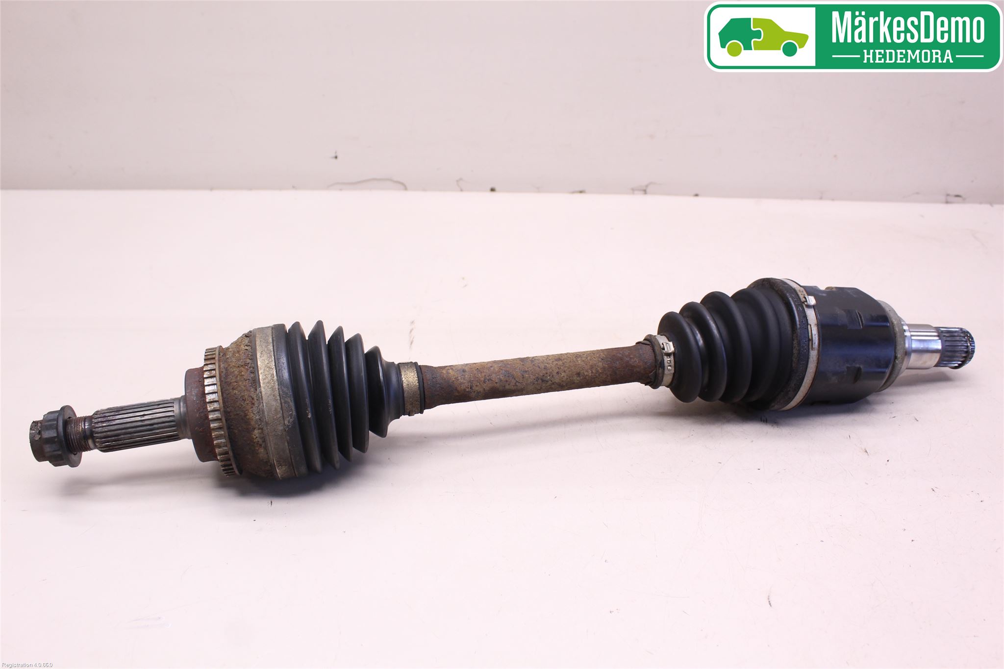 Toyota AVENSIS 03-06 Drivaxel Fram Vänster