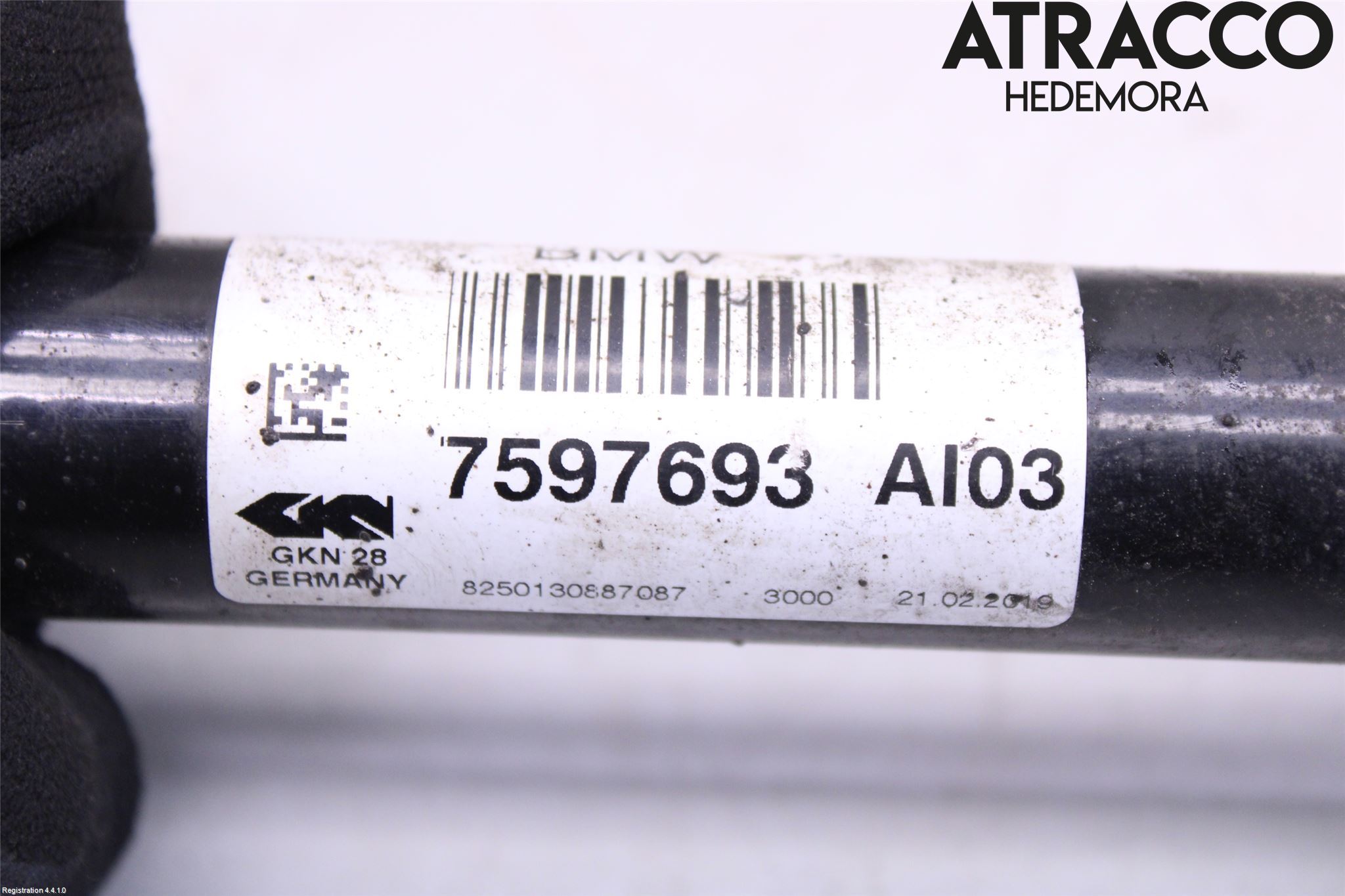 BMW 3 F30/F31/F80 12-19 Drivaxel Fram Vänster