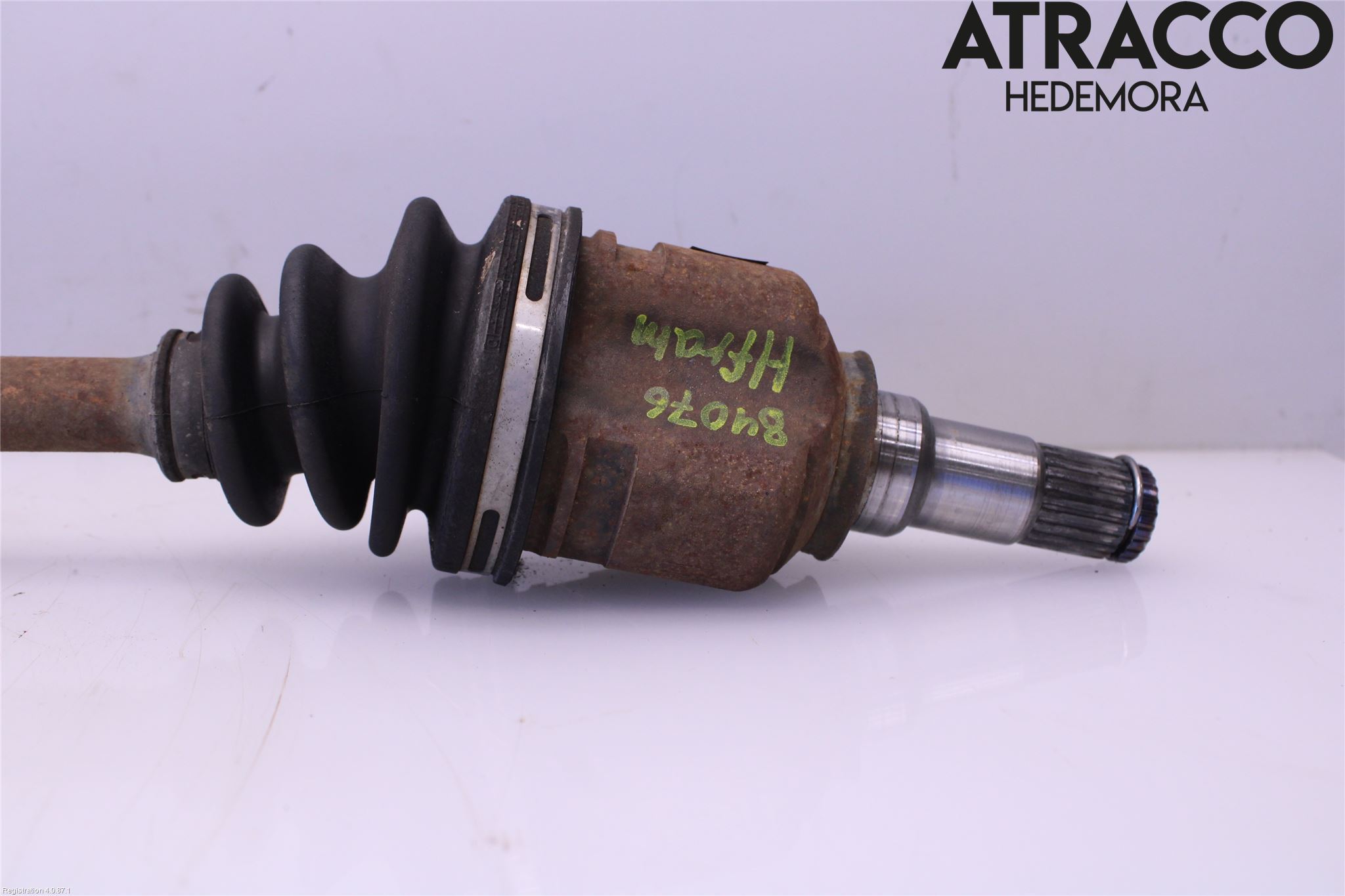 Toyota YARIS P1 99-03 Drivaxel Fram Höger