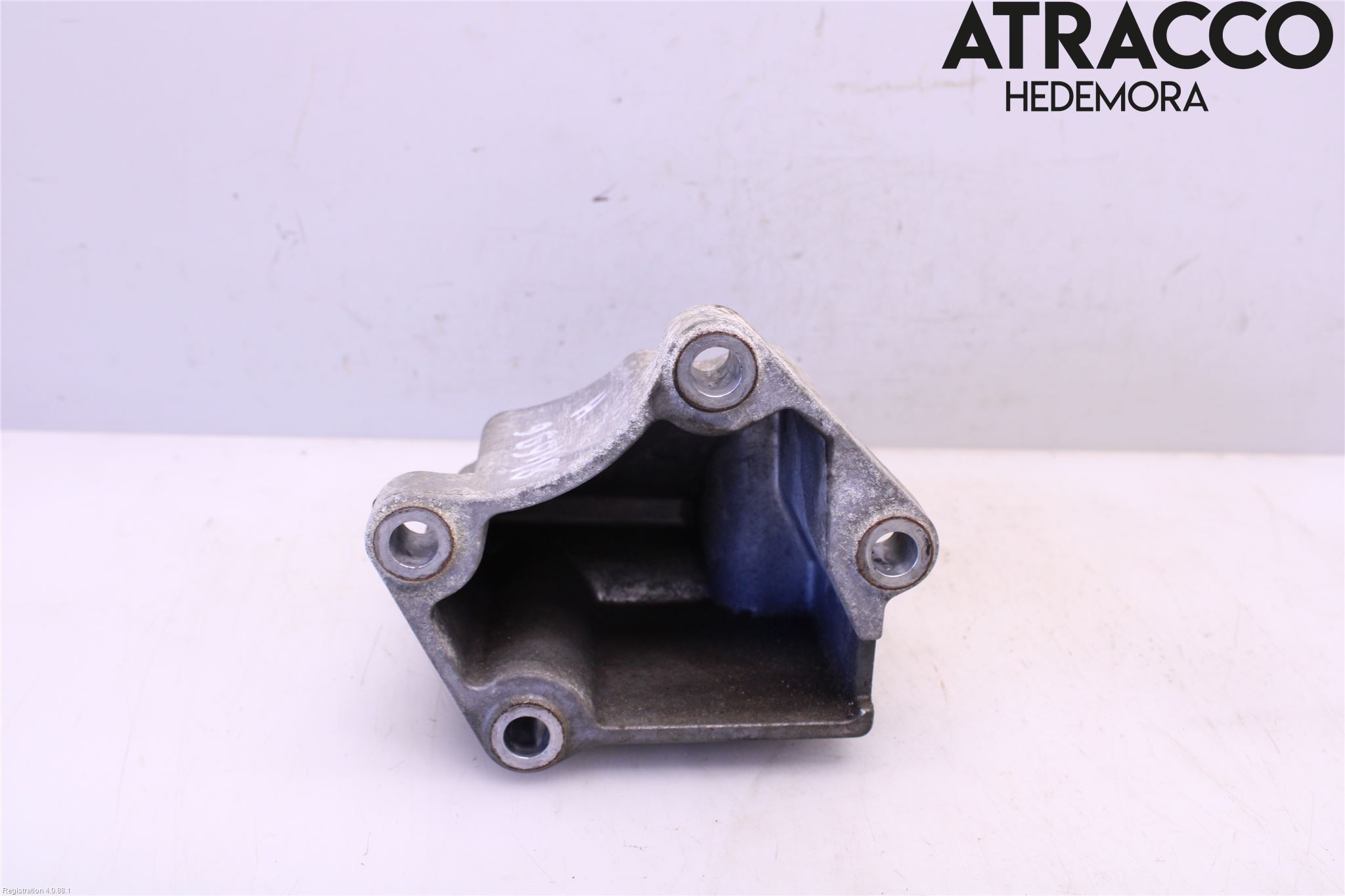 Lancia THEMA Motorfäste