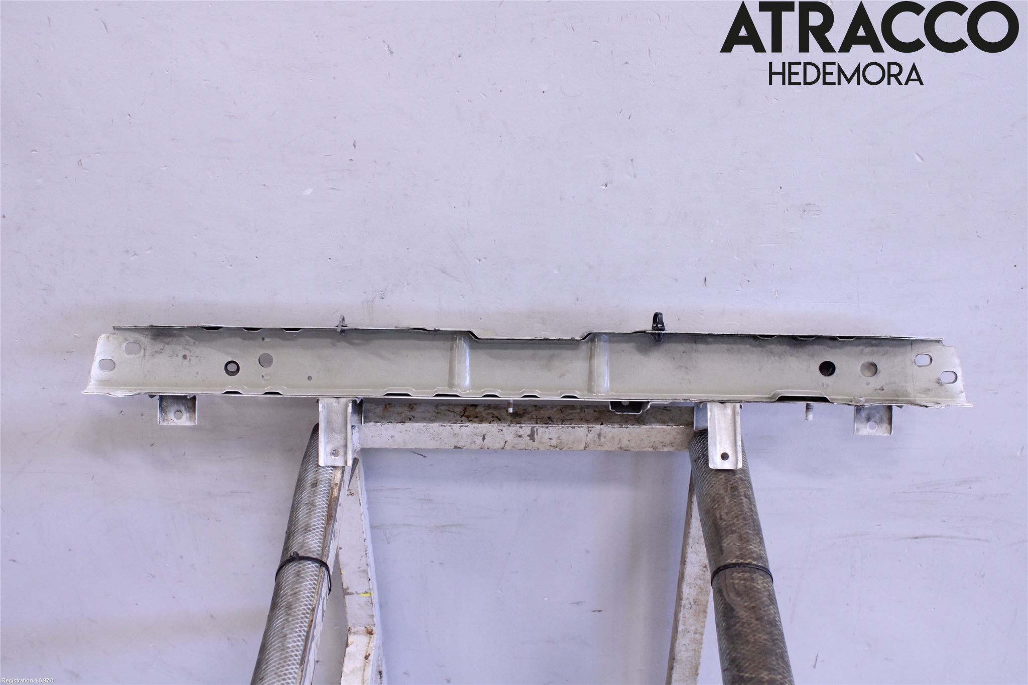 Nissan QASHQAI 14-17 Front Huvlåsplåt-Balk