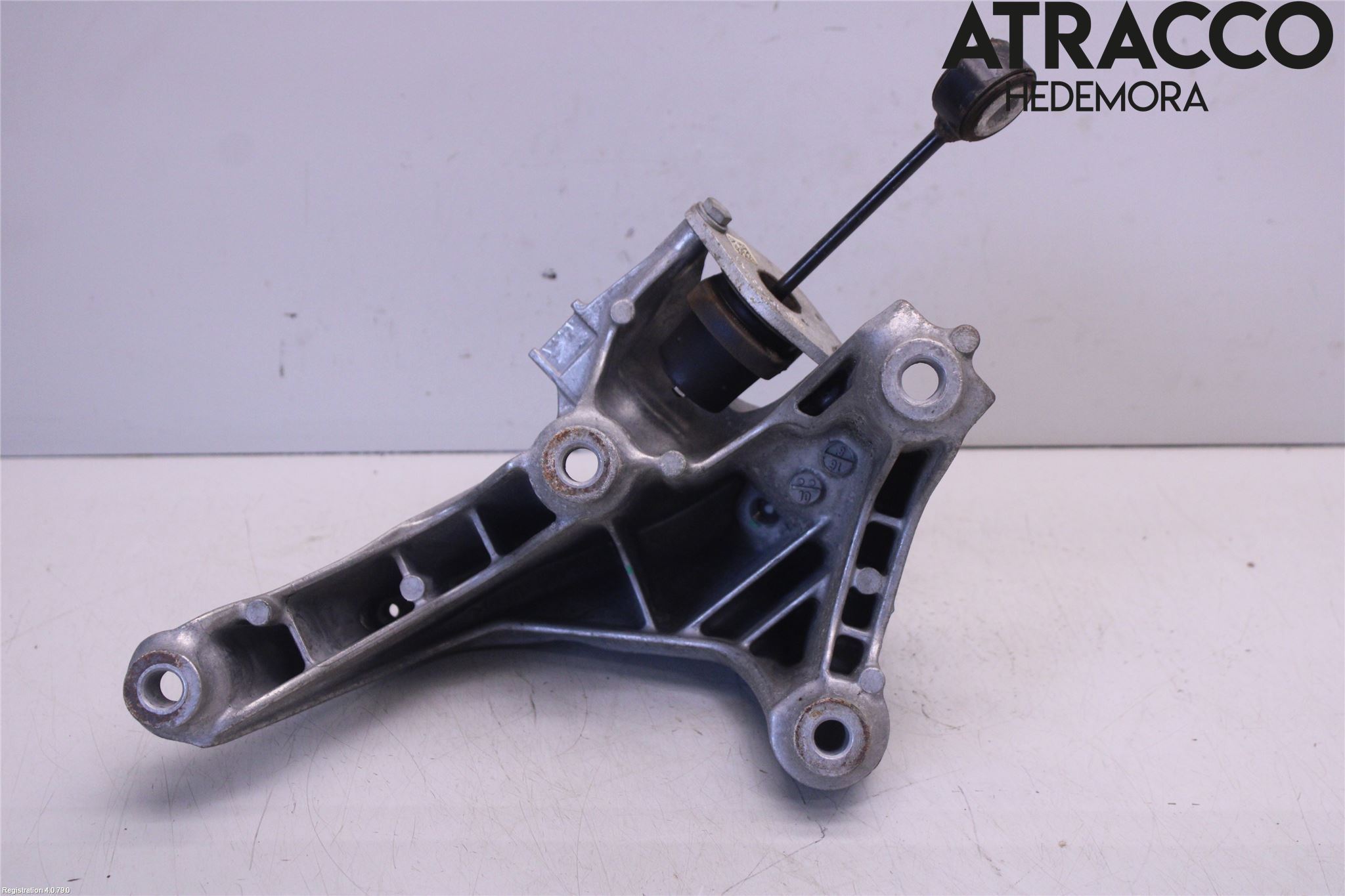 Audi A4/S4 B9 16-19 Motorfäste