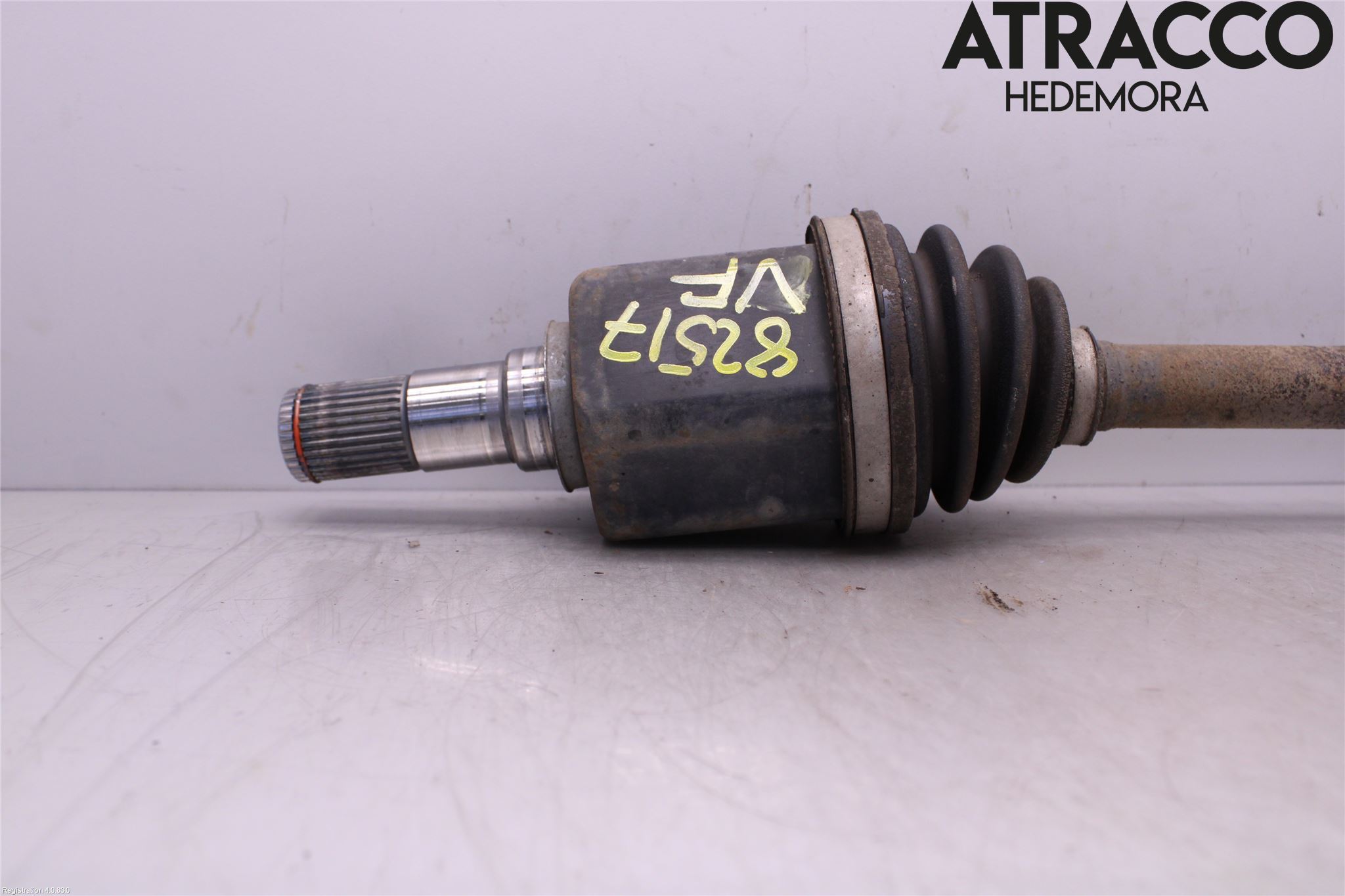 Mazda 3 III 14-19 Drivaxel Fram Vänster