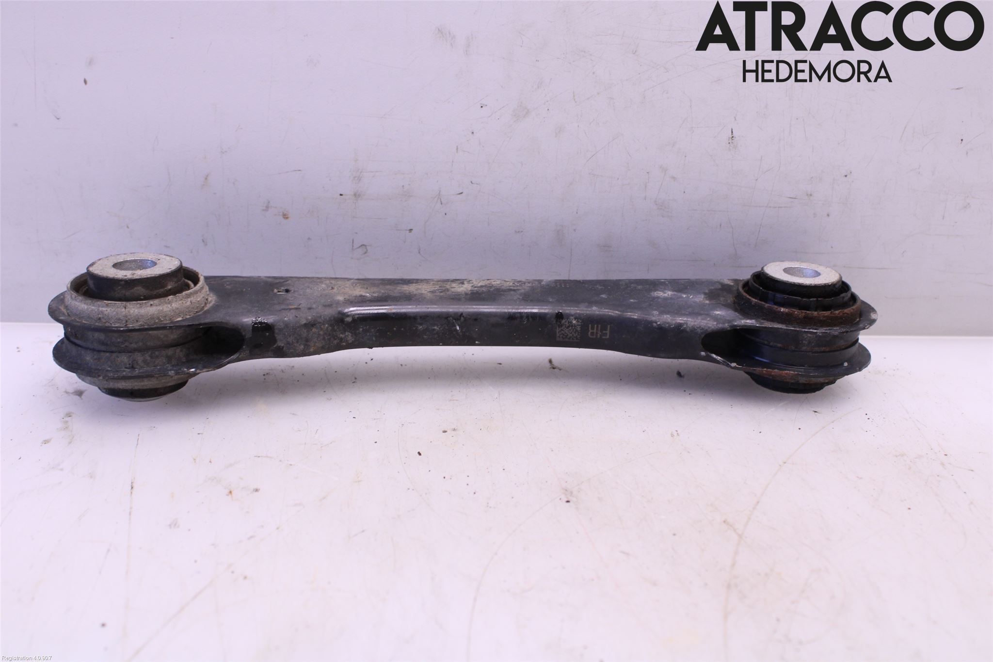 BMW 5 G30/G31/F90 17-23 Bärarm Bak Övre Höger