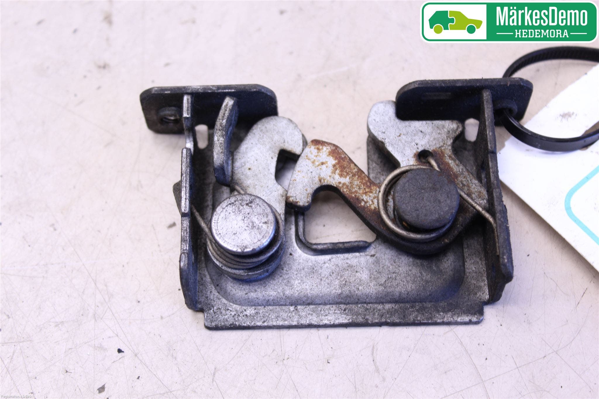 BMW 3 E90/91 SED/TOU 05-12 Huvlås