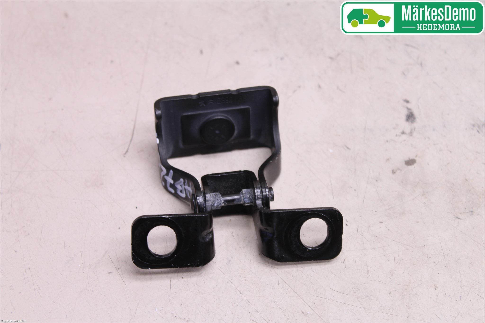 Peugeot 308 14-21 Bakluckegångjärn Hö