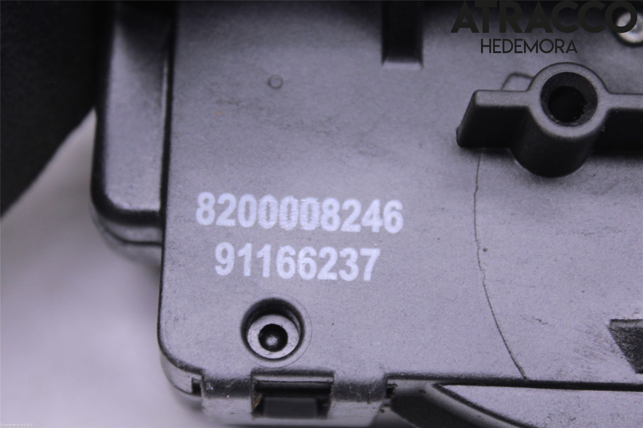 Opel VIVARO 01-14 Låskista-Dörrlås