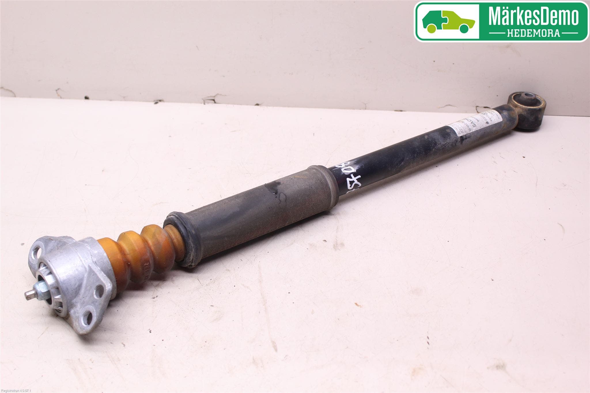 Volkswagen VW POLO 10-17 Stötdämpare Bak