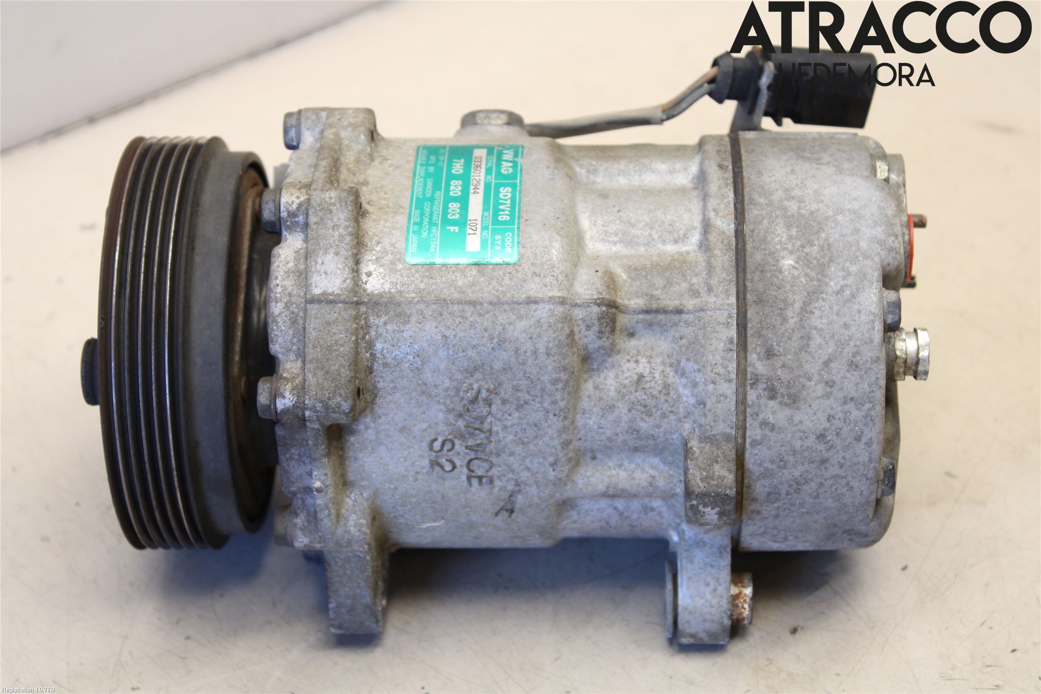 Volkswagen VW CADDY      04-10 Ac Kompressor