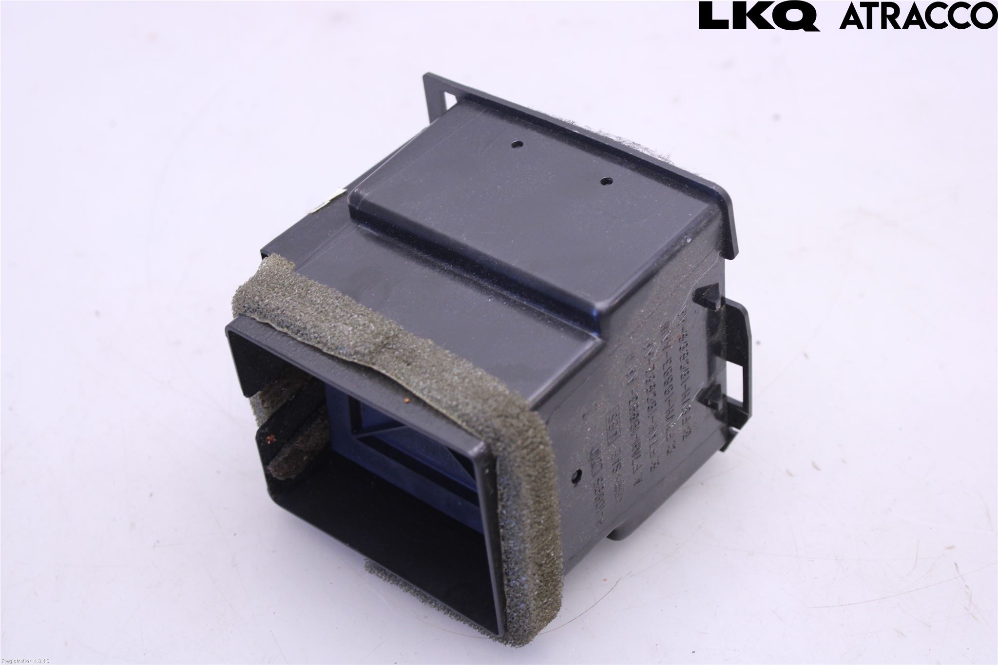 Lincoln TOWN CAR Defrosterkanal-Munstycke