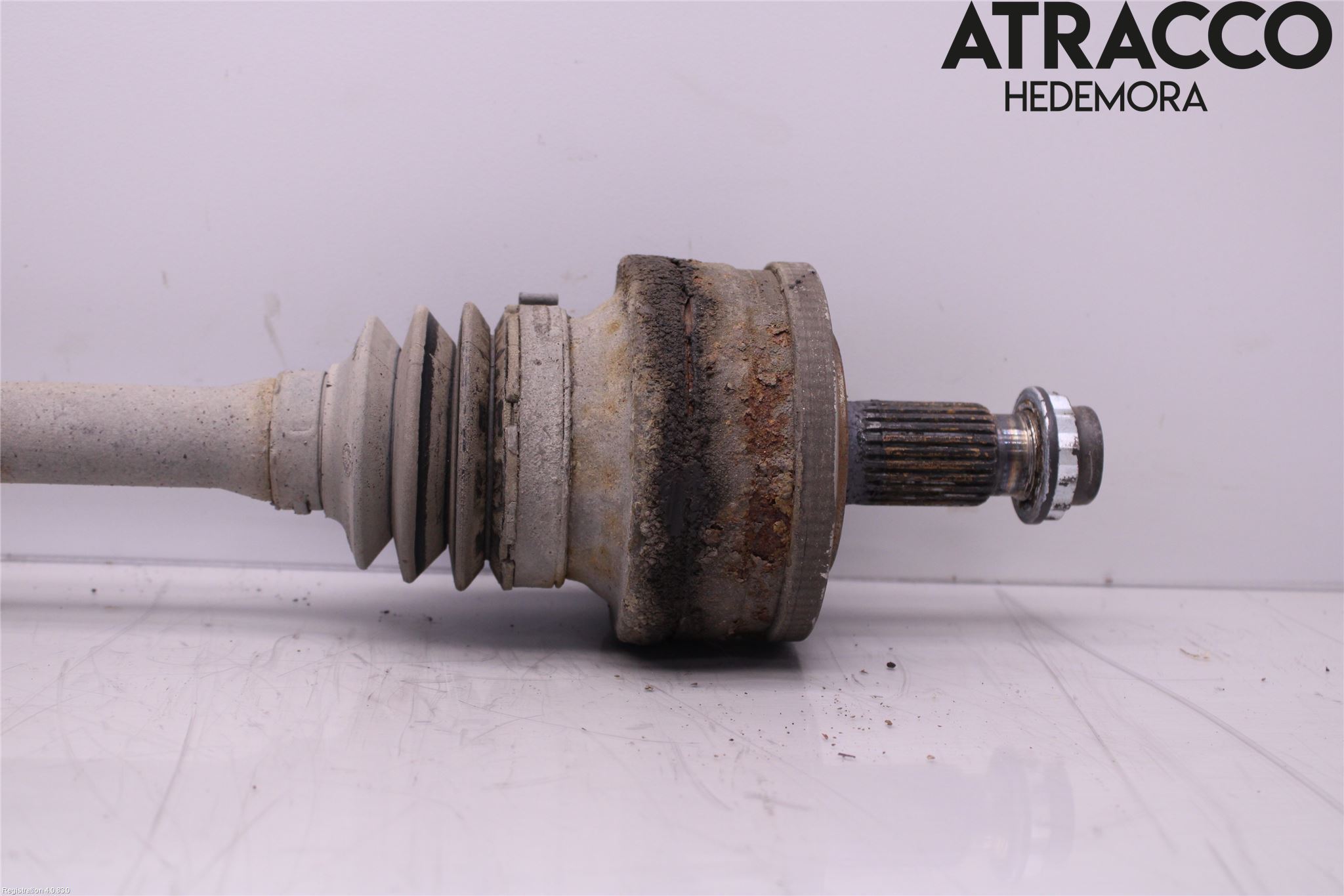 Mercedes-Benz MB C (203) 00-07 Drivaxel Bak Vänster