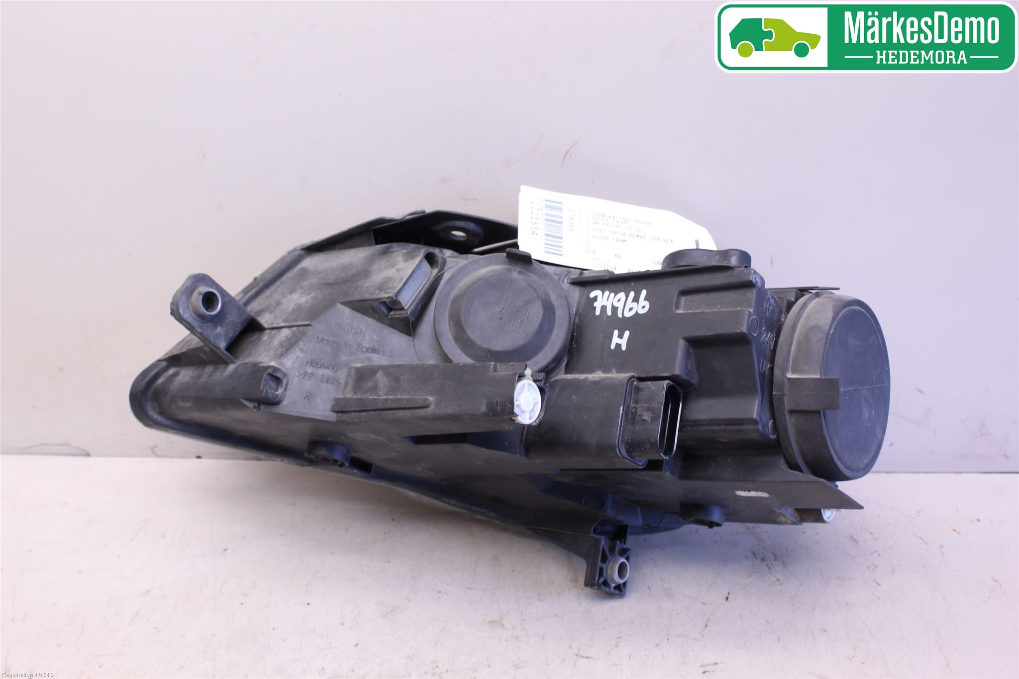 Volkswagen VW PASSAT 05-11 Strålkastare Höger