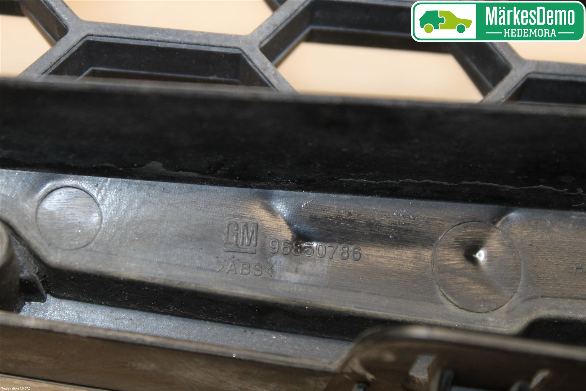 GM CHEVROLET CRUZE Grill Komp