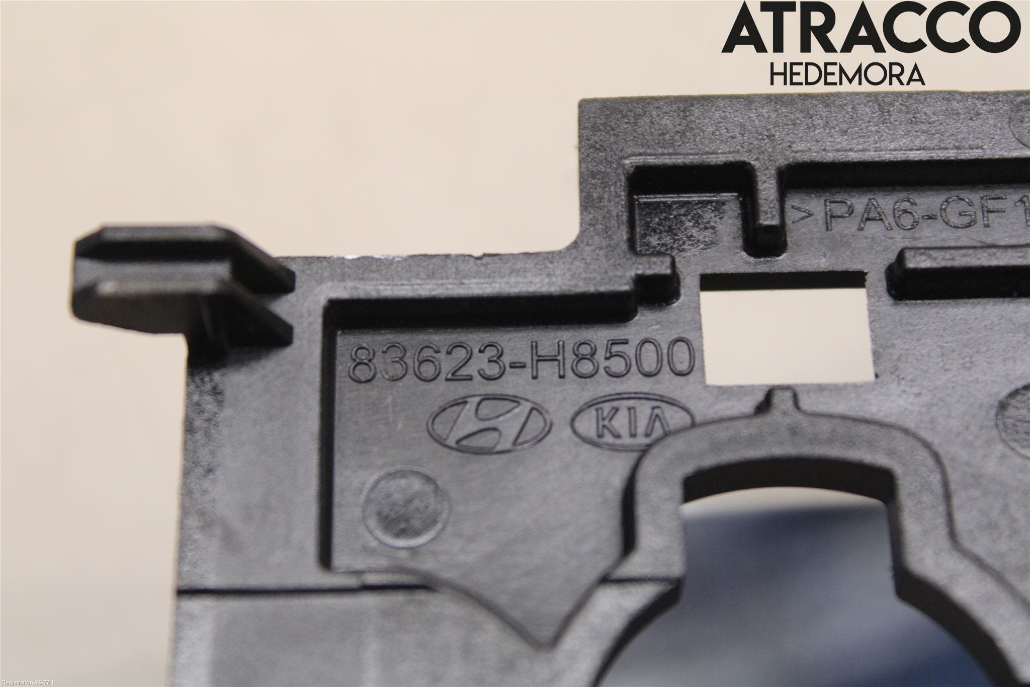 Kia RIO 17- Dörrhandtag Inre Hö