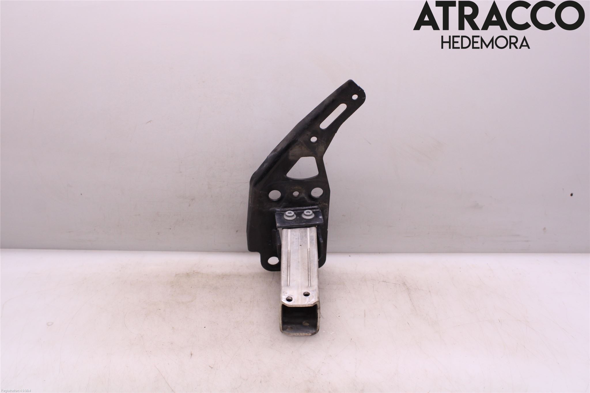 Audi A6/S6     05-11 Stötfångarbärjärn Fram