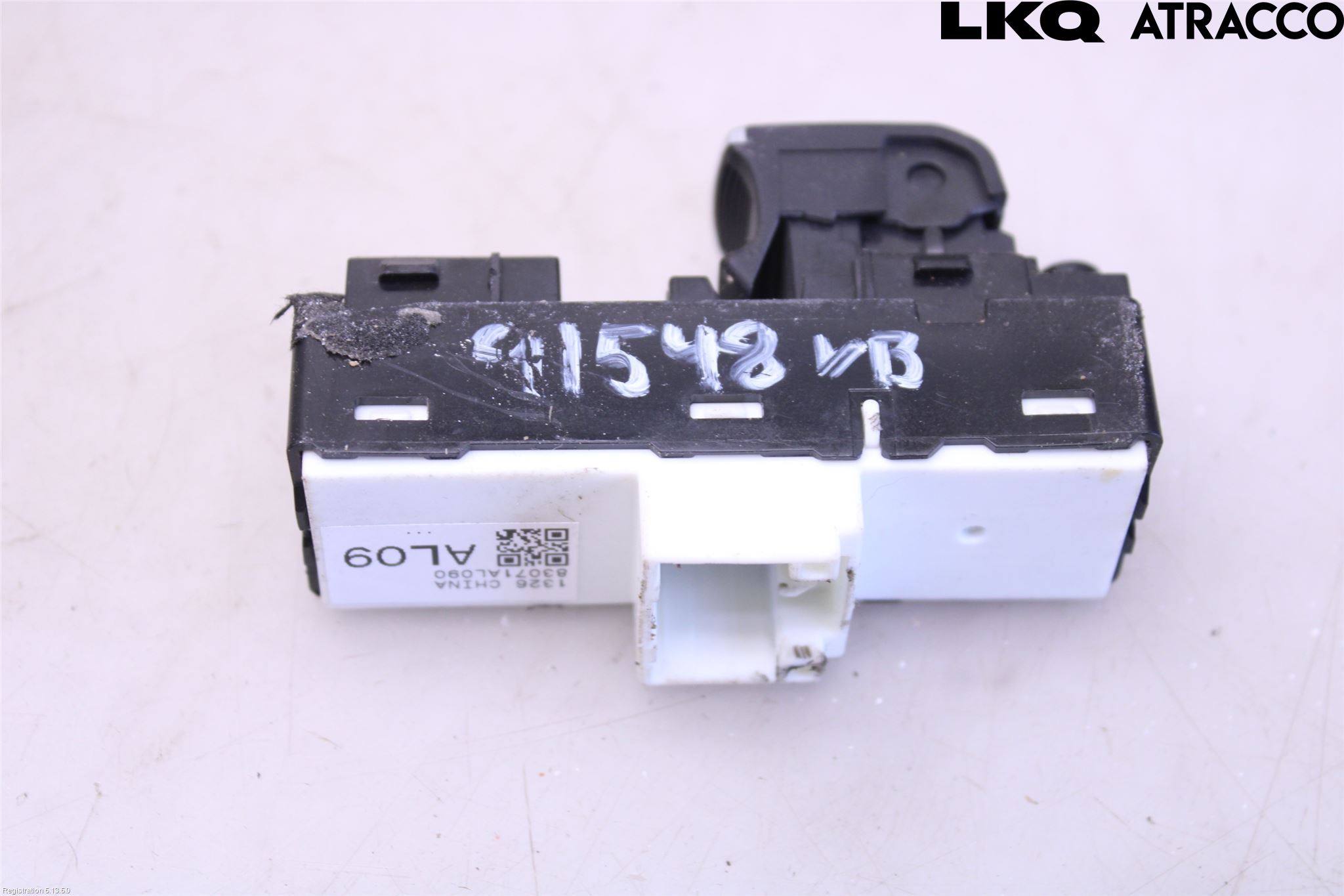 Subaru OUTBACK 15-20 Strömställare Elhiss