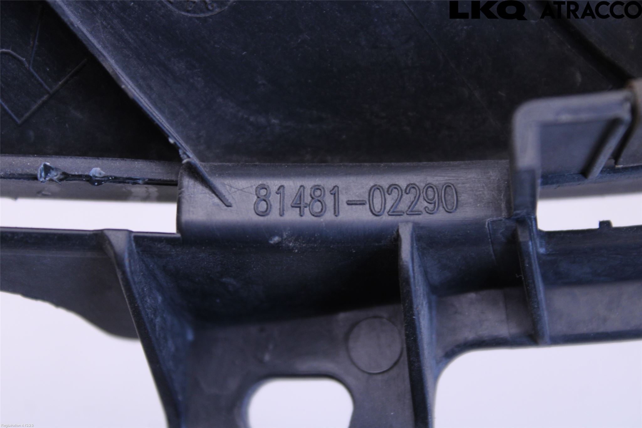Toyota AURIS 13-19 Dimljussarg Fram