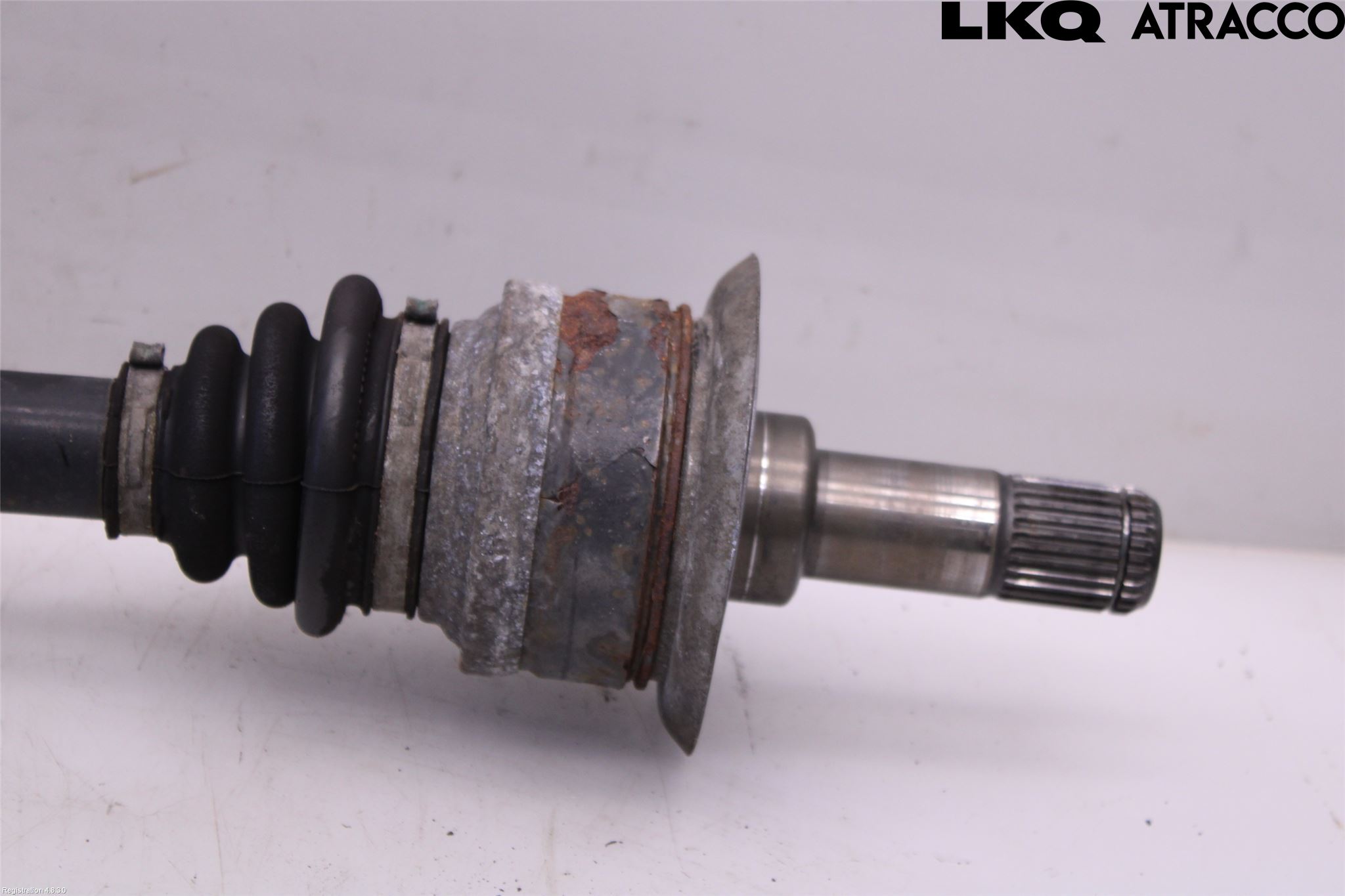 BMW 5 F10/F11/F18 09-17 Drivaxel Bak Höger