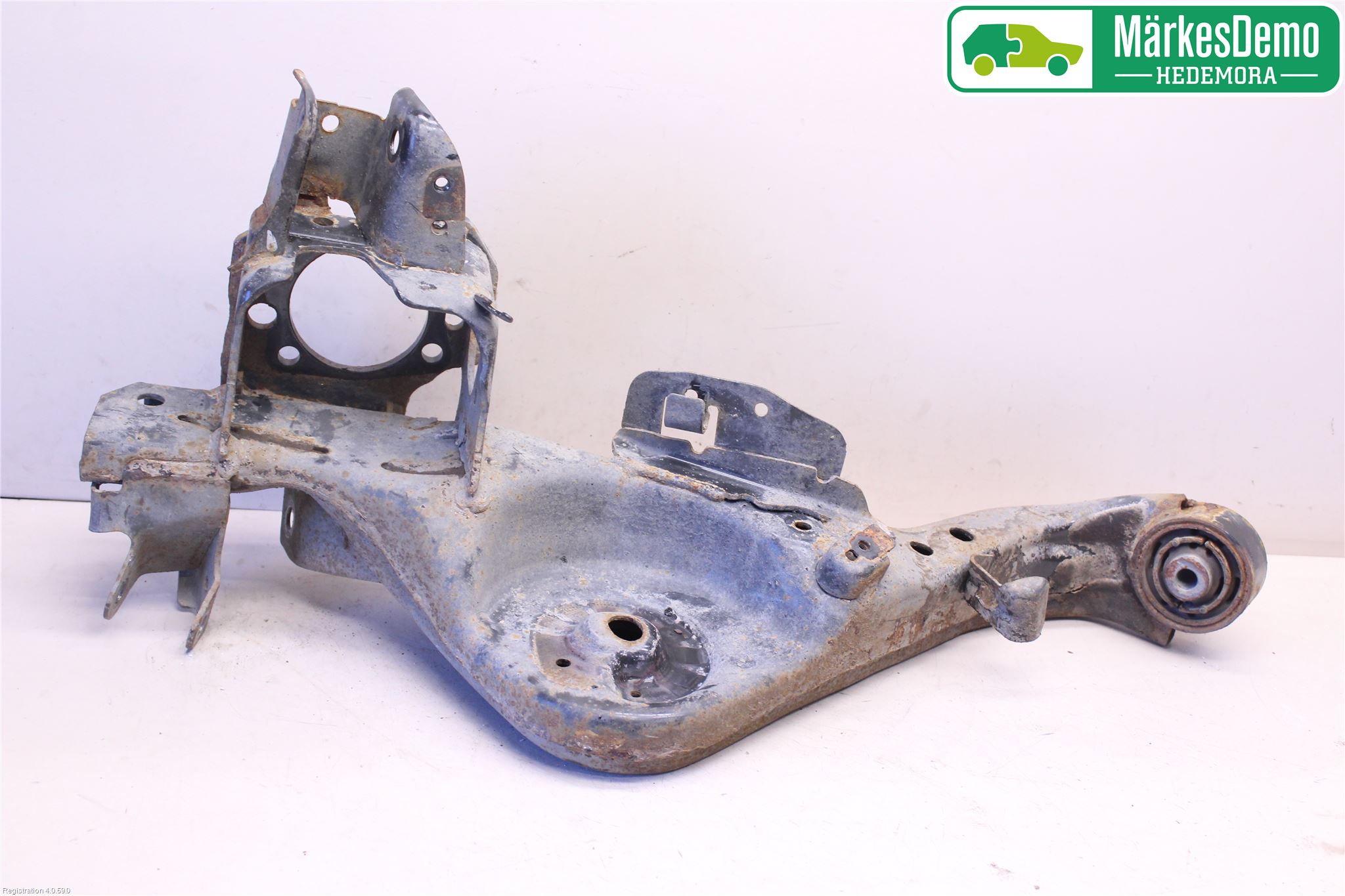 Nissan QASHQAI 14-17 Bärarm Bak Vänster