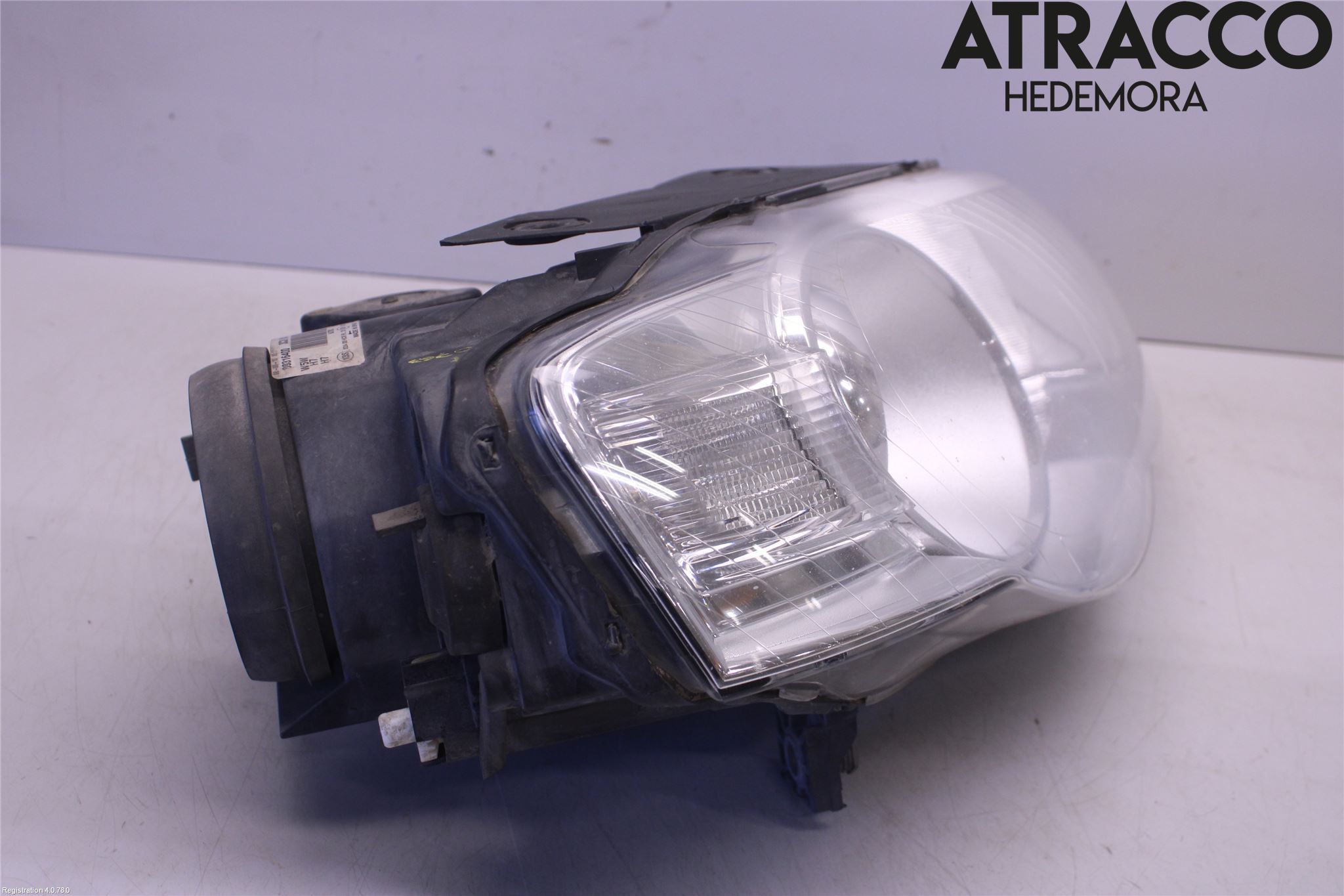 Volkswagen VW PASSAT 05-11 Strålkastare Höger