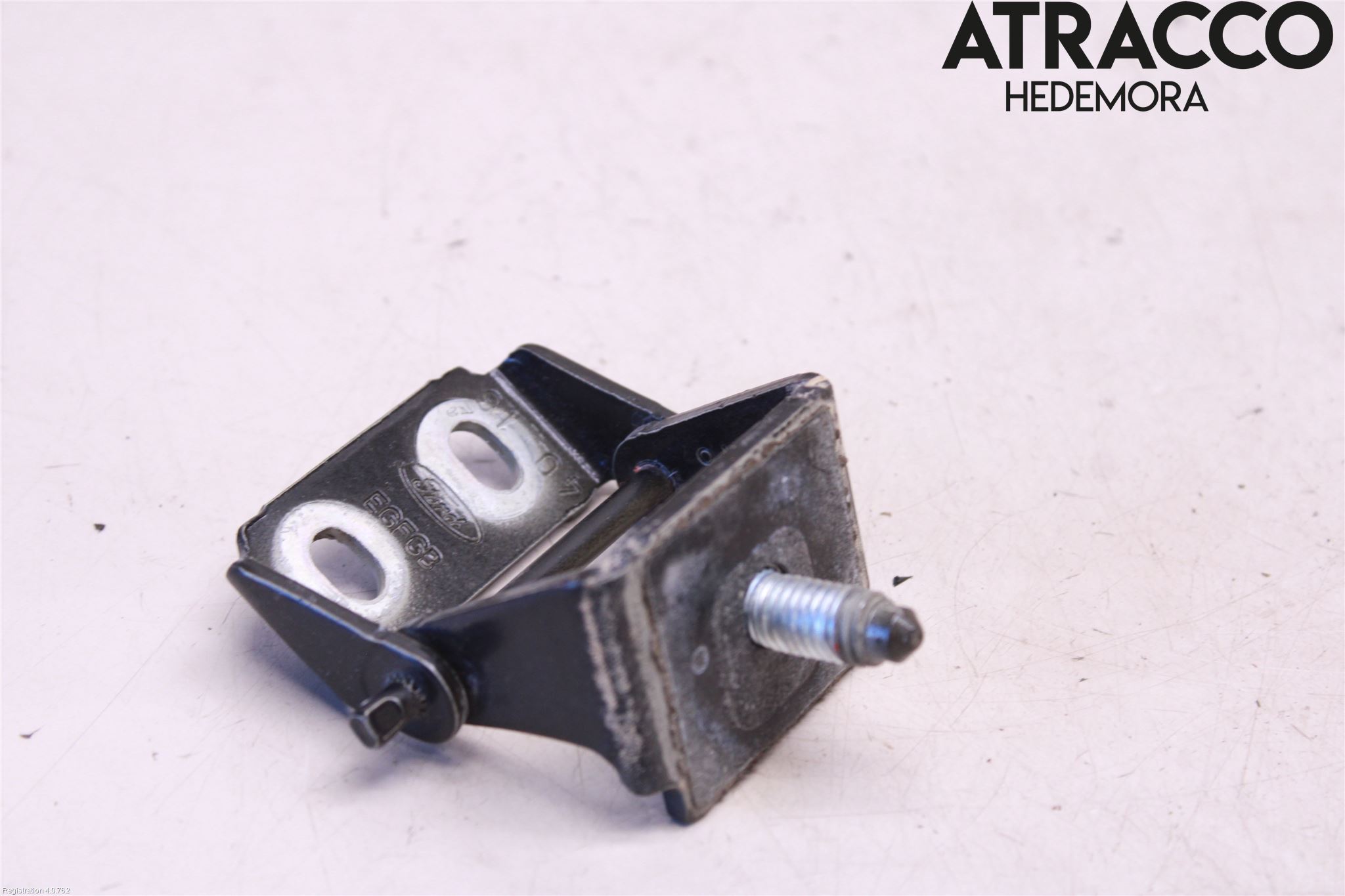 Ford FIESTA 13-17 Bakluckegångjärn Hö