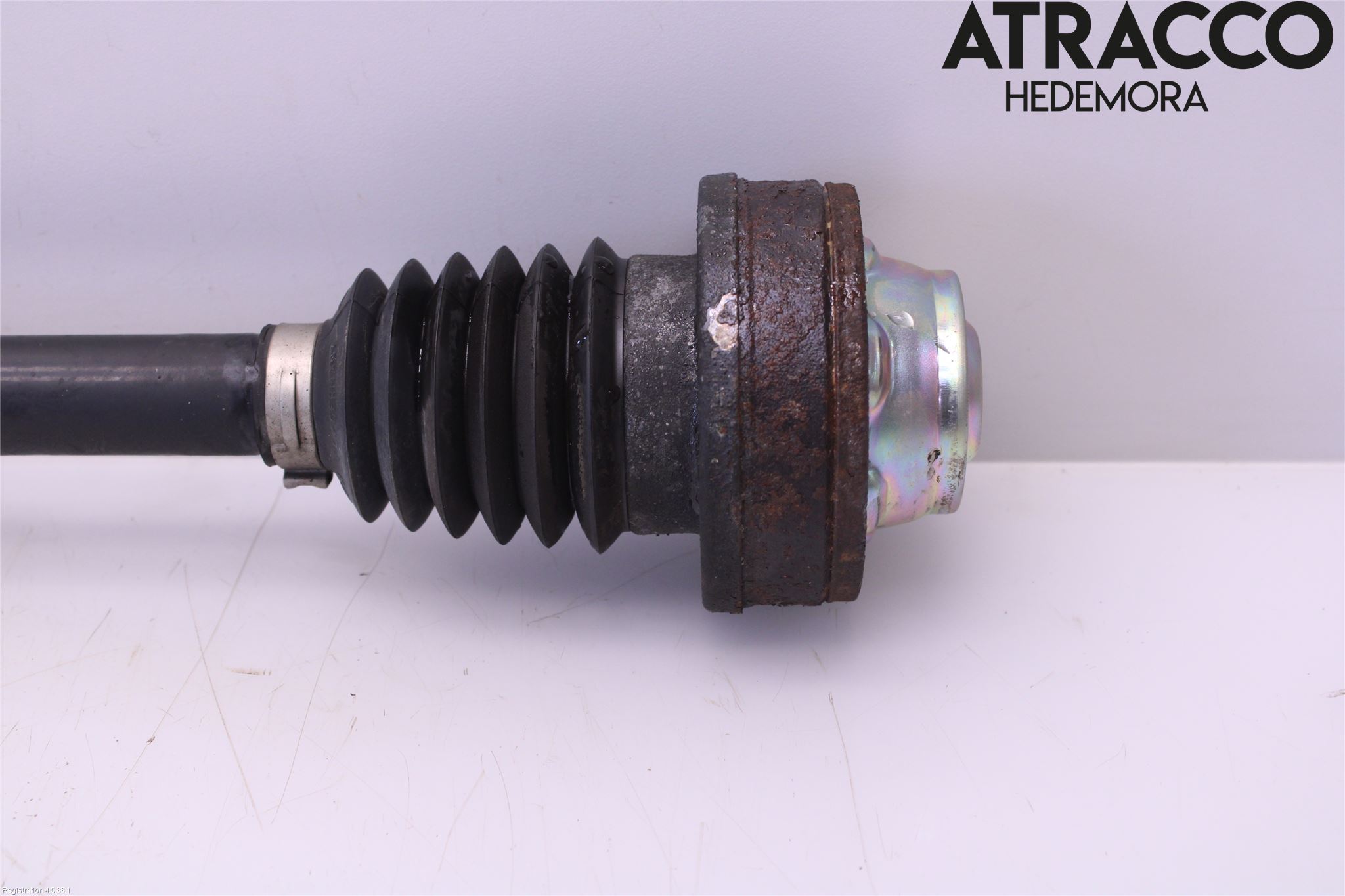 Volkswagen VW TIGUAN 16-24 Drivaxel Bak Höger