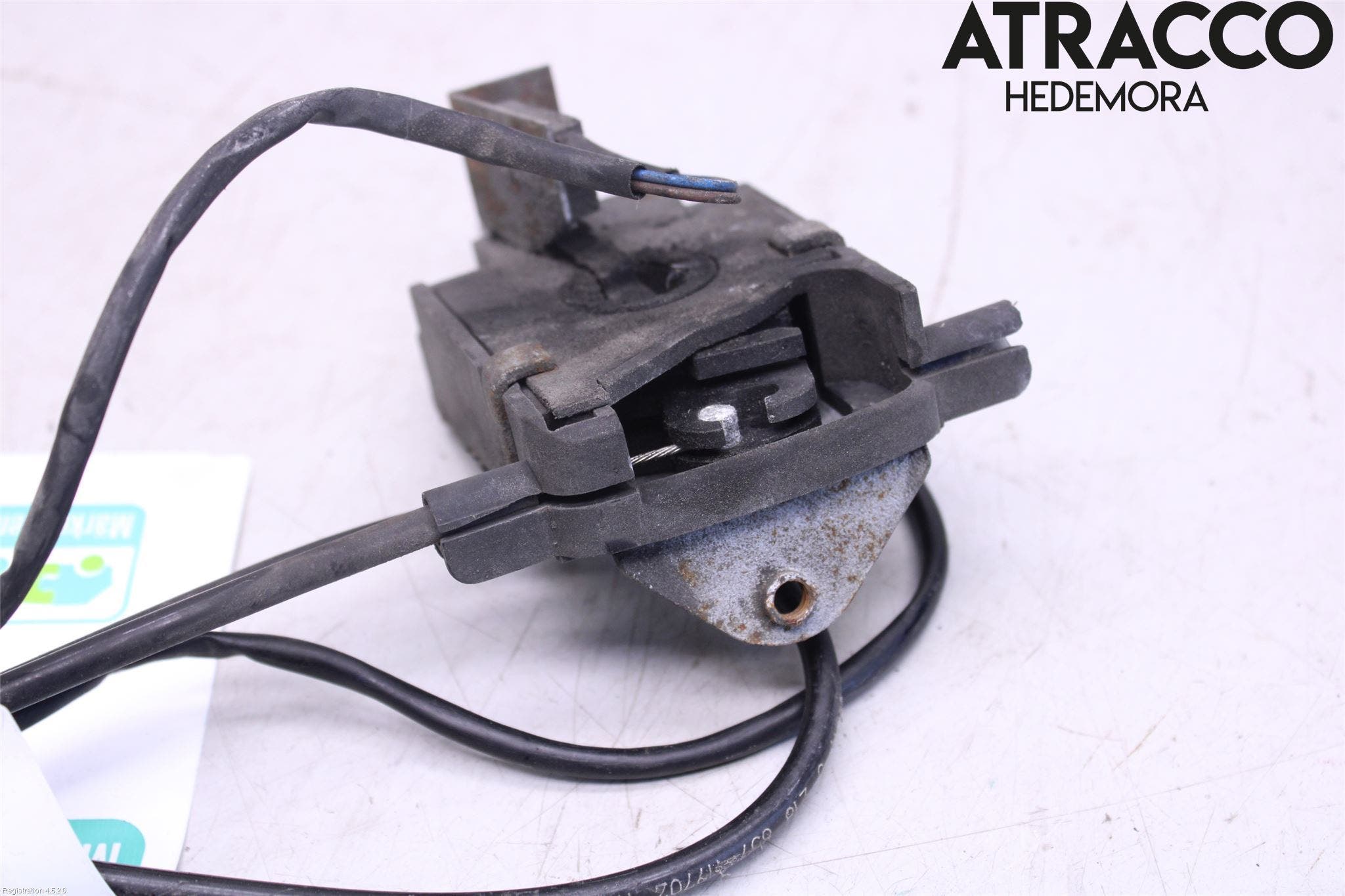 BMW 3 E46 98-05 Huvlås