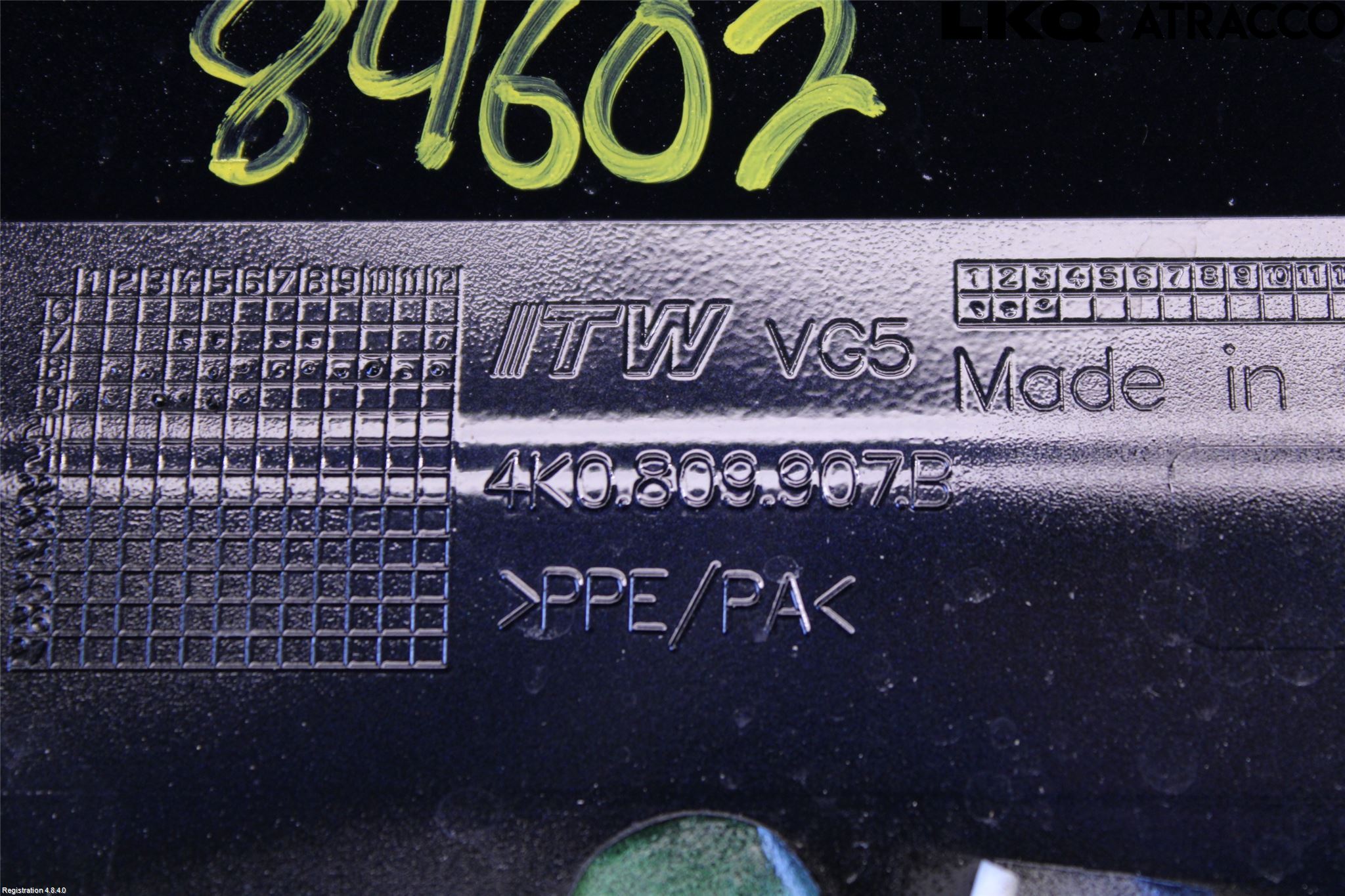 Audi A6 F2/C8 19- Tanklucka