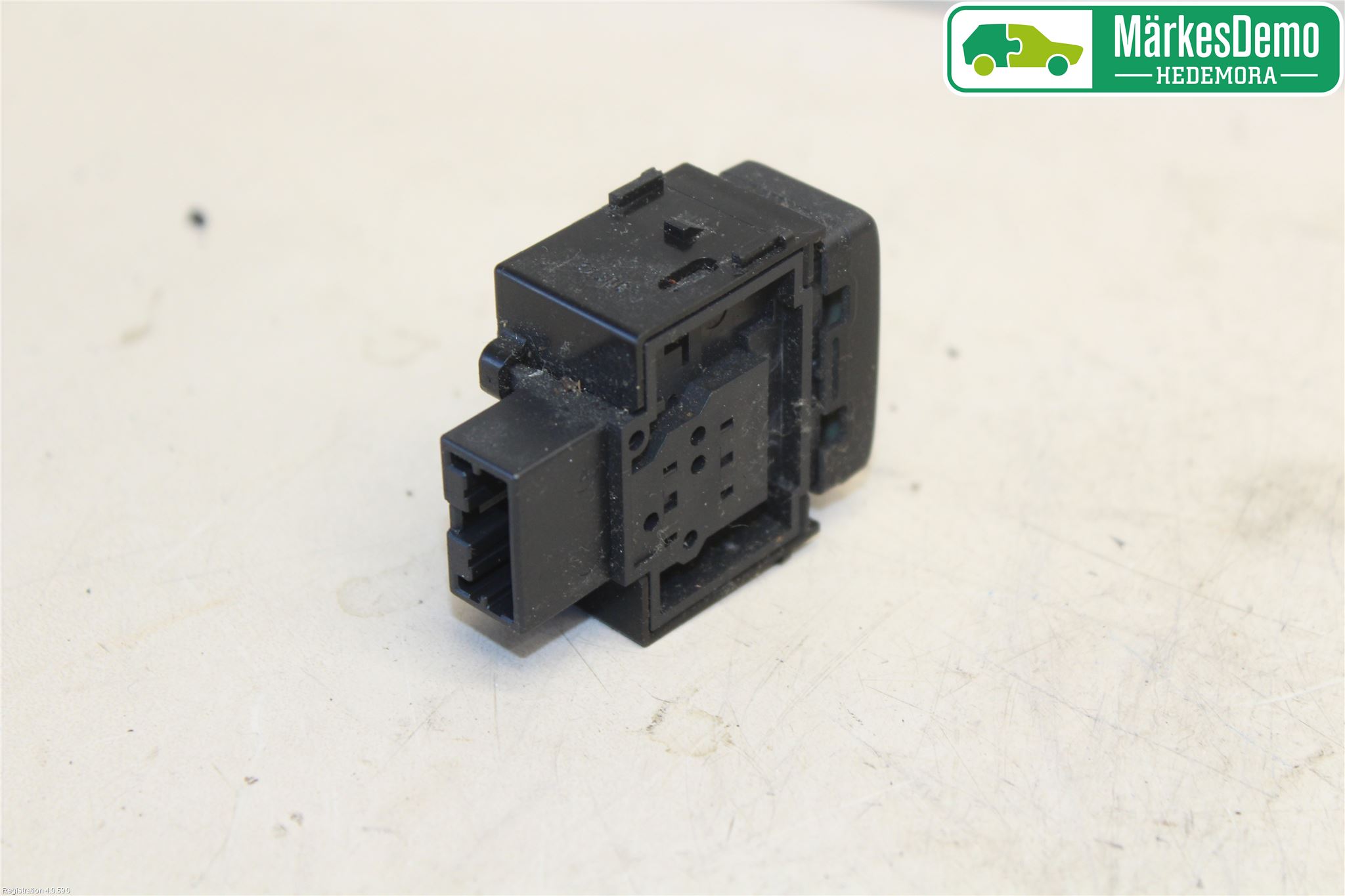 Nissan 350Z Strömställare Tanklucka