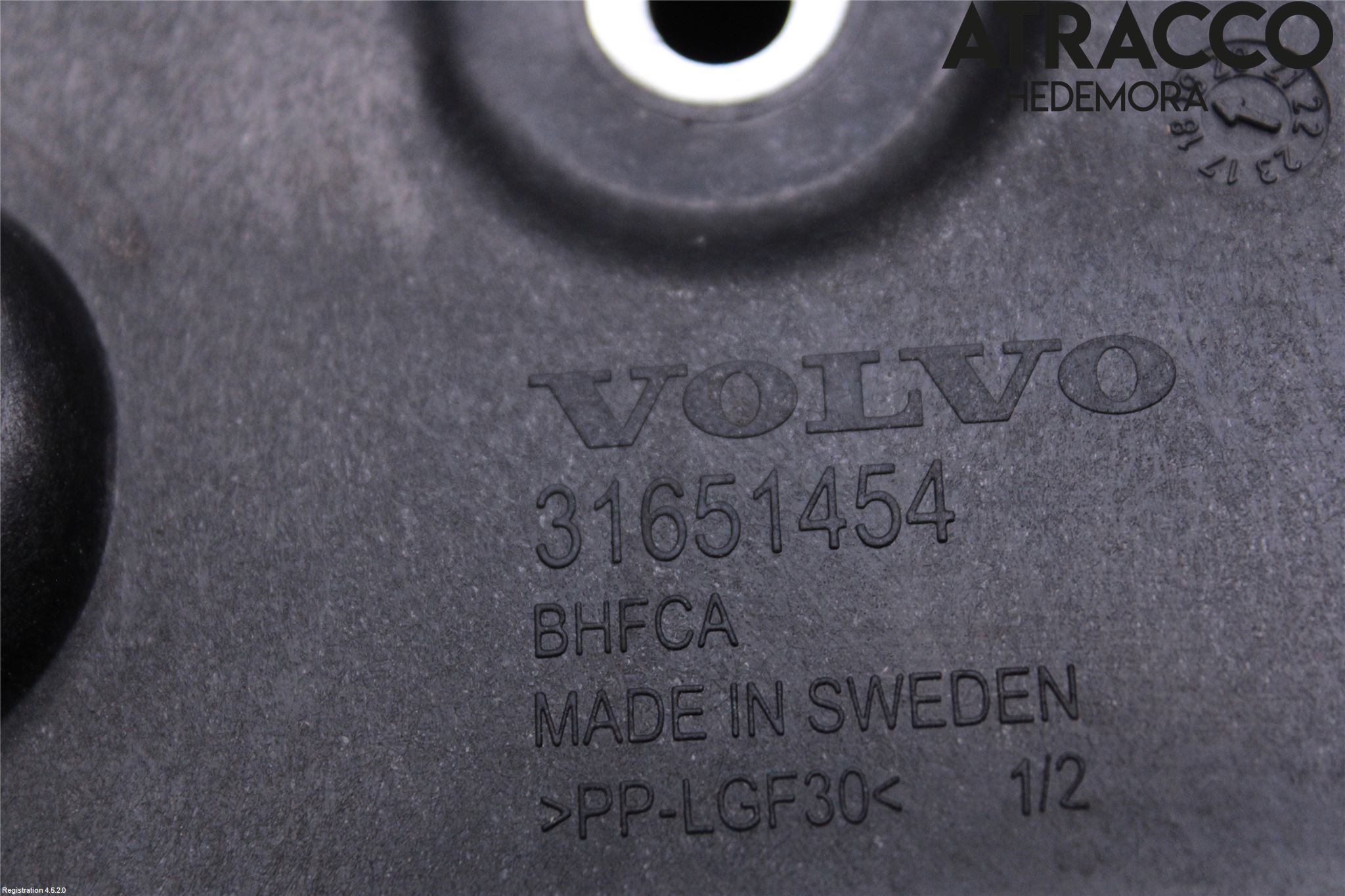 Volvo XC60 18- Batterilåda-Fäste-Hållare