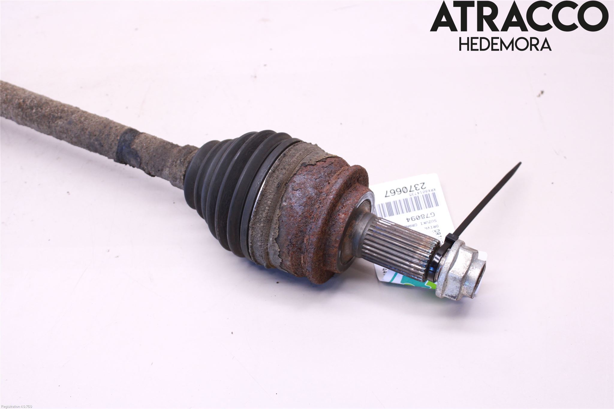 Suzuki GRAND VITARA II 06-14 Drivaxel Fram Vänster