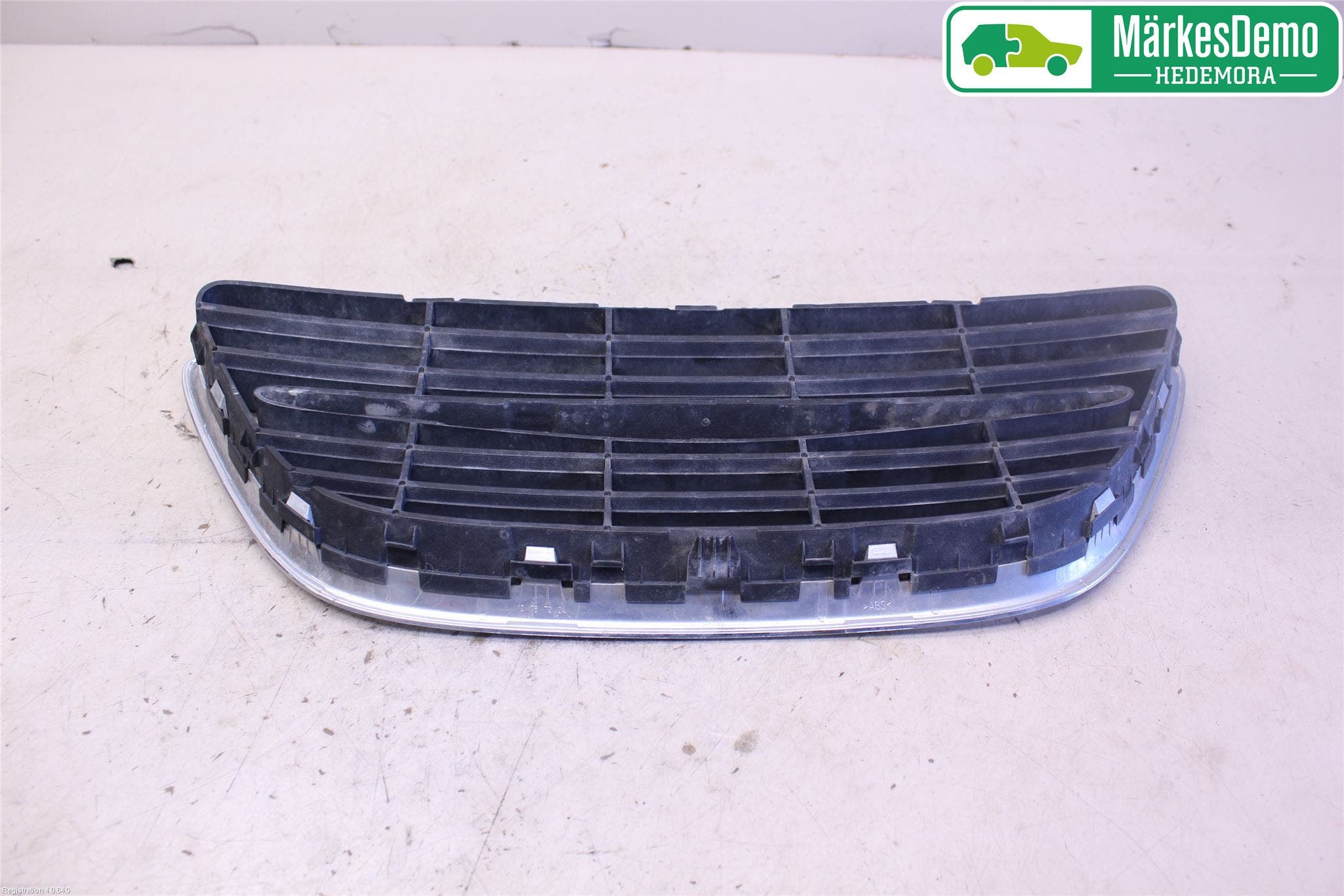 Saab 9-3 VER 2 Grilldel Mitt