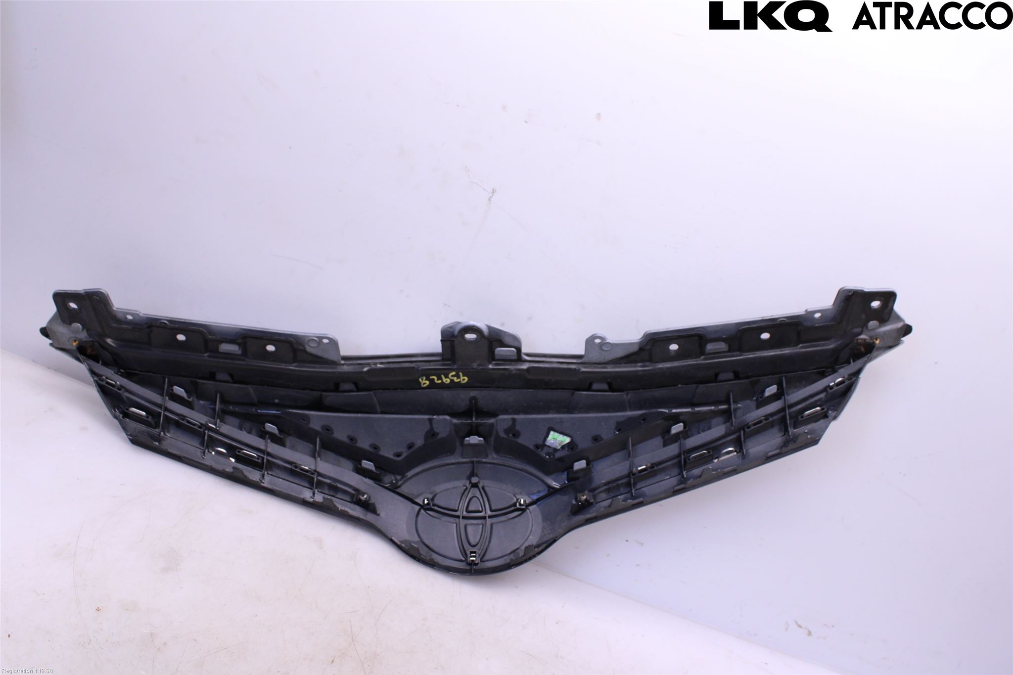 Toyota AVENSIS 16-18 Grill Komp