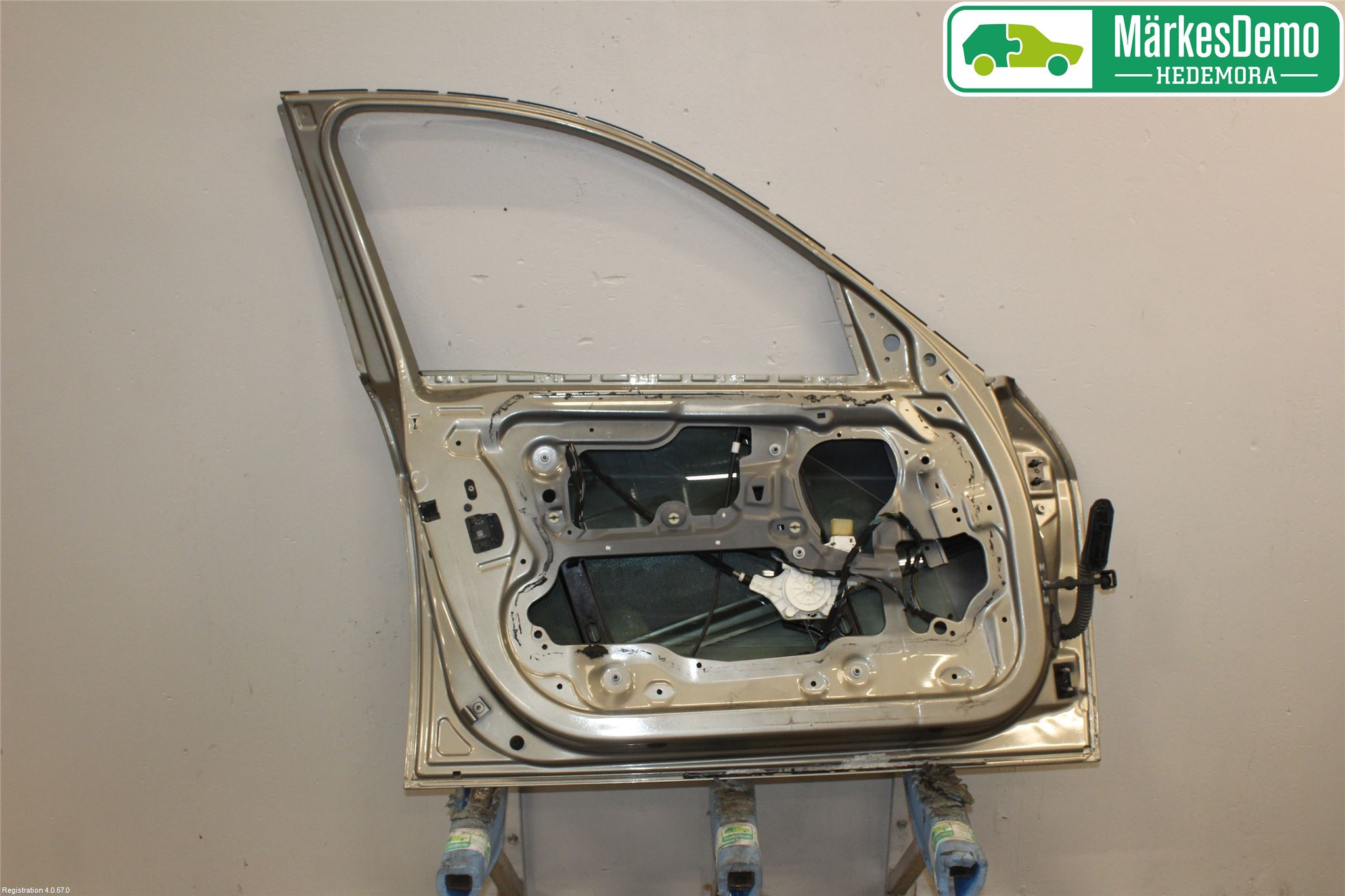 BMW 3 E90/91 SED/TOU 05-12 Dörr Fram Vänster