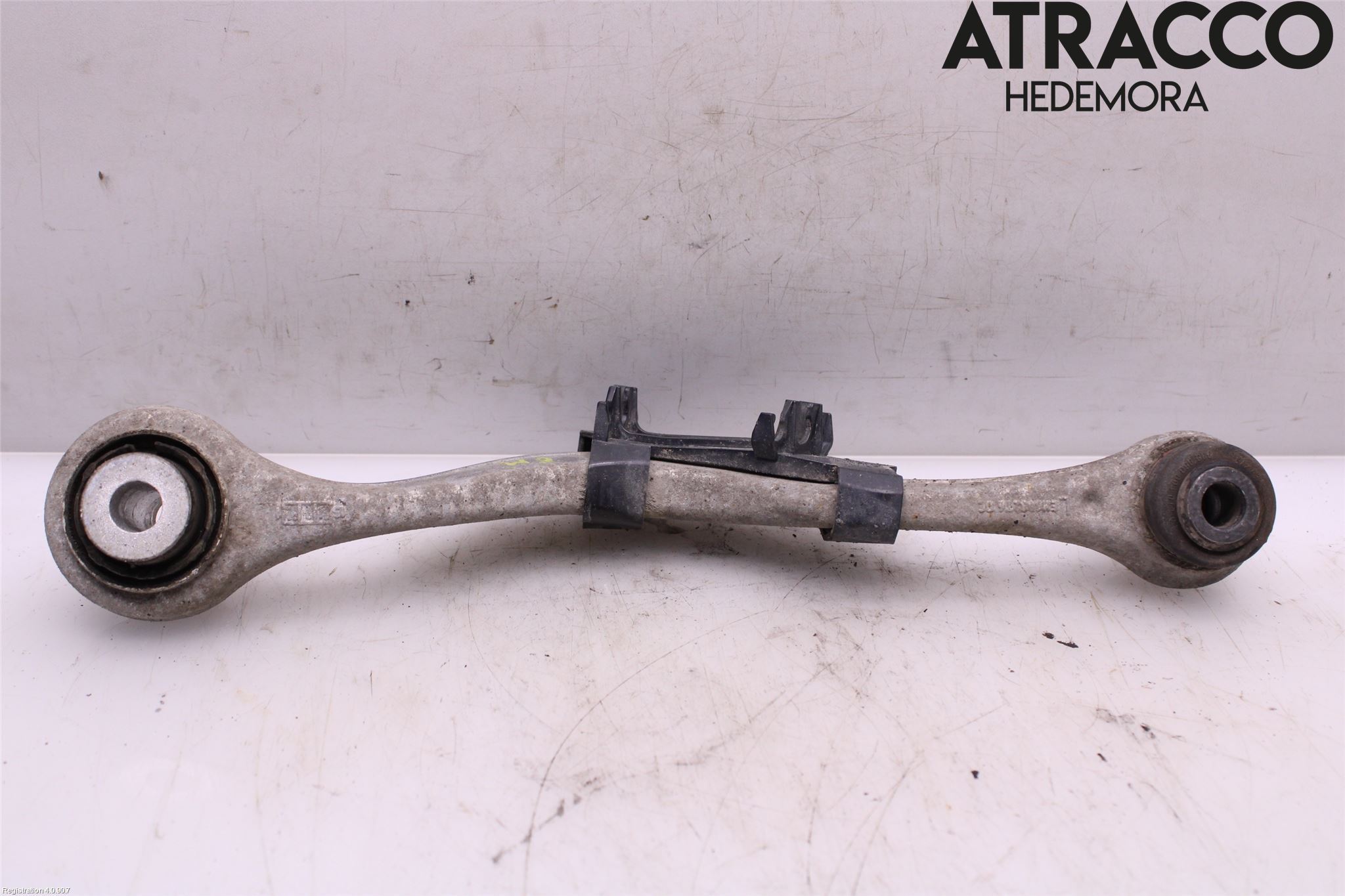 BMW 5 G30/G31/F90 17-23 Bärarm Bak Övre Vänster