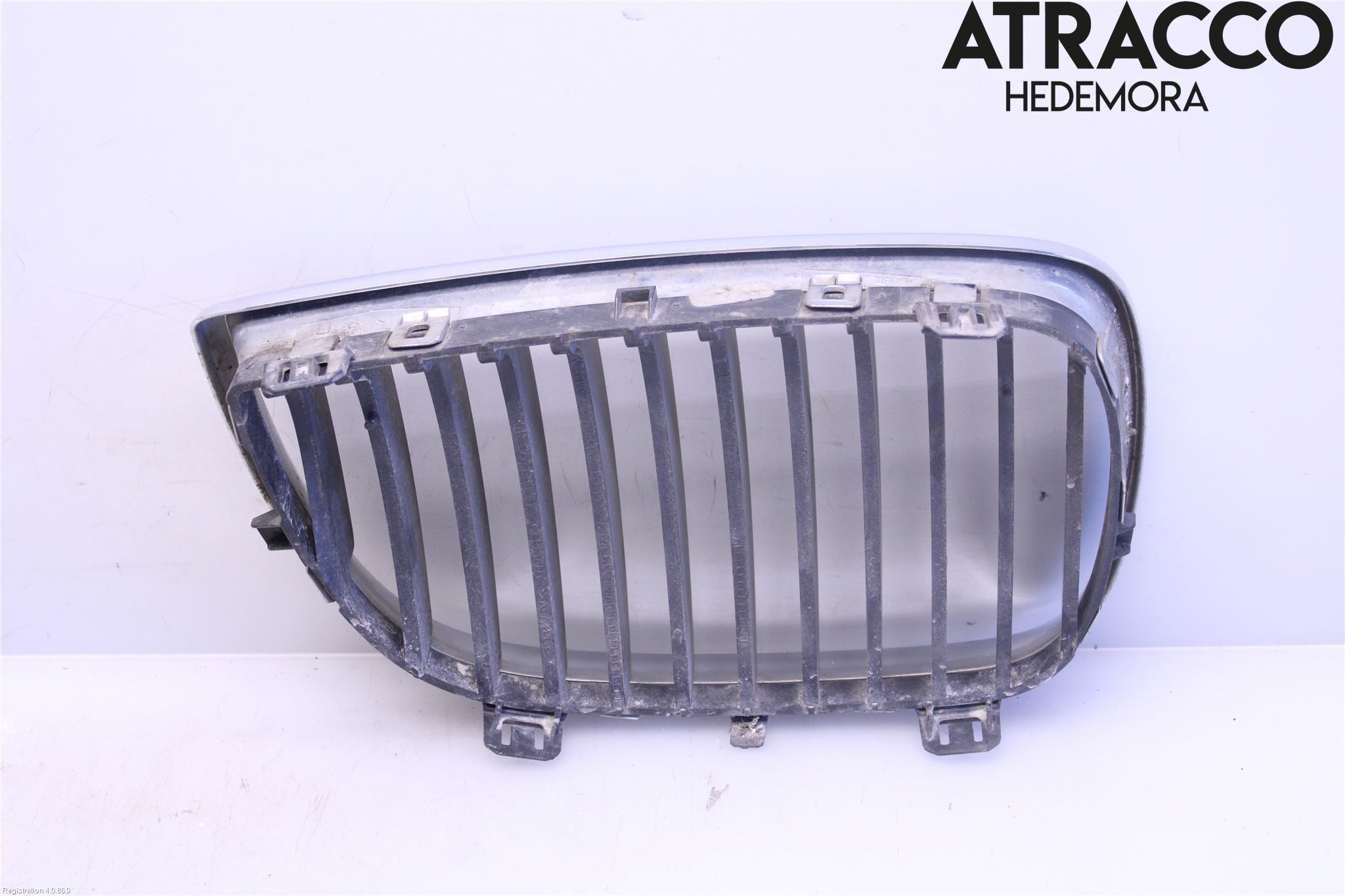 BMW 1 E87/81 5D/3D 03-11 Grilldel Vänster