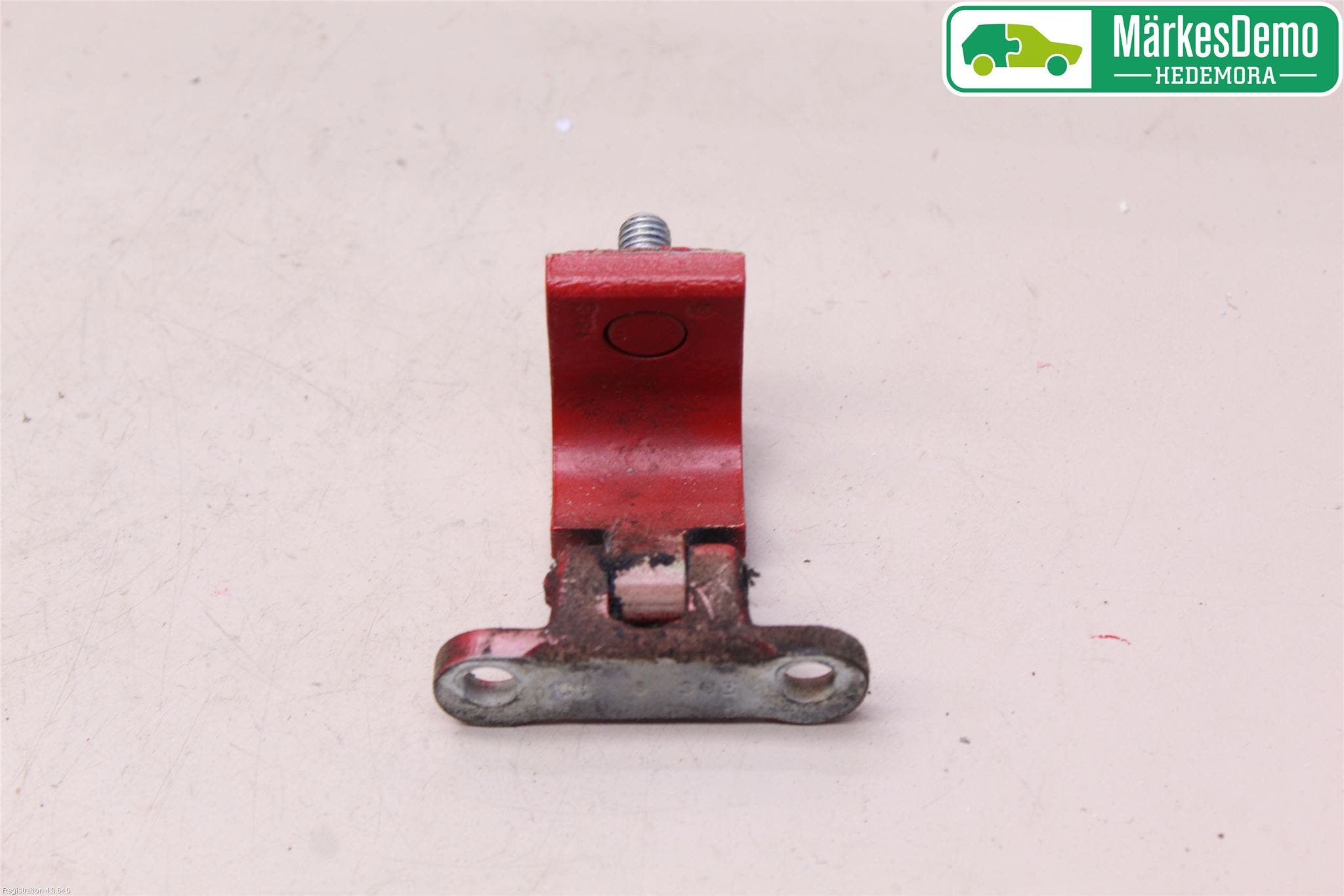 Skoda FABIA 07-14 Bakluckegångjärn Hö