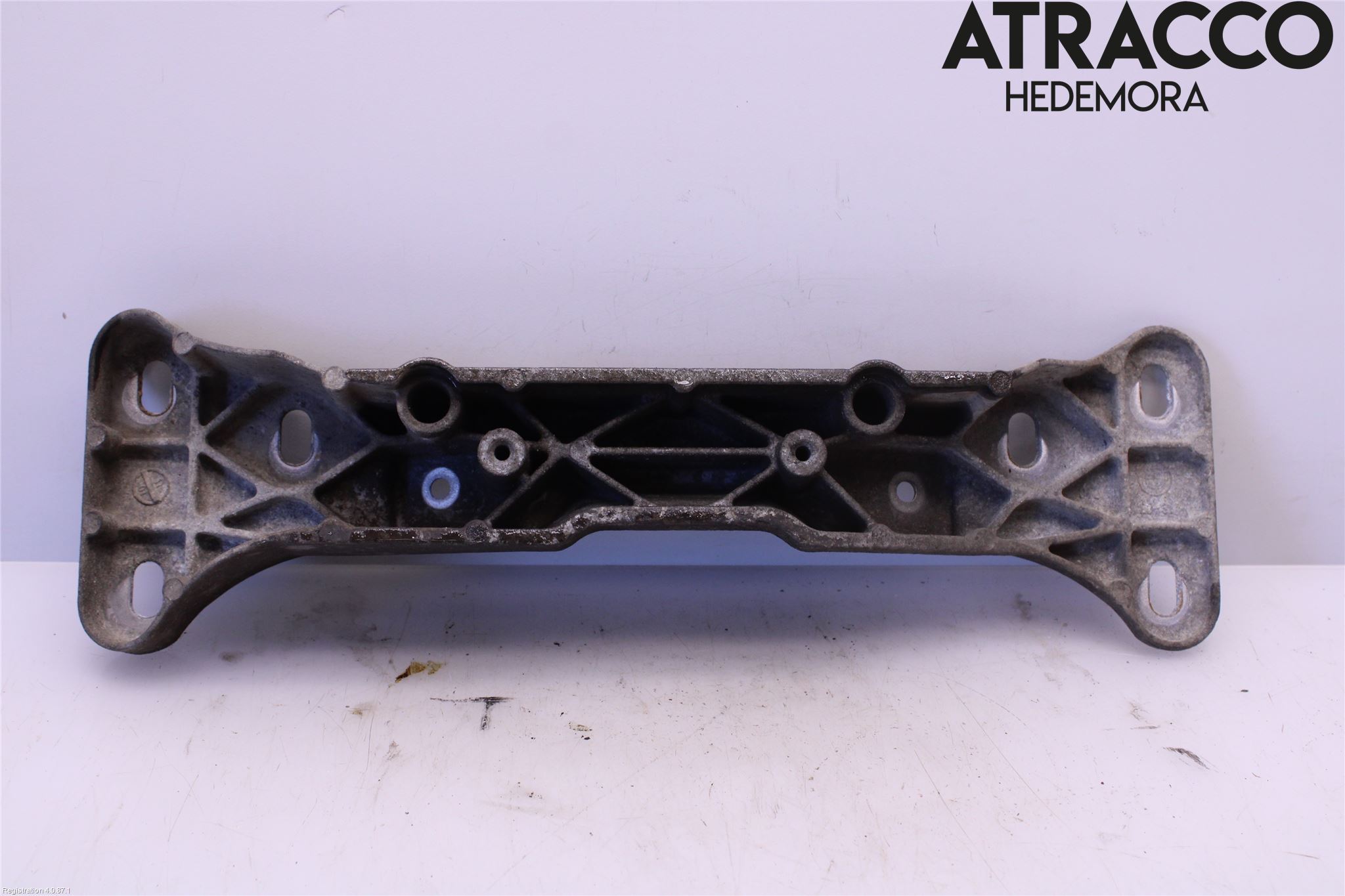 BMW 5 E39 95-04 Växellådsbalk