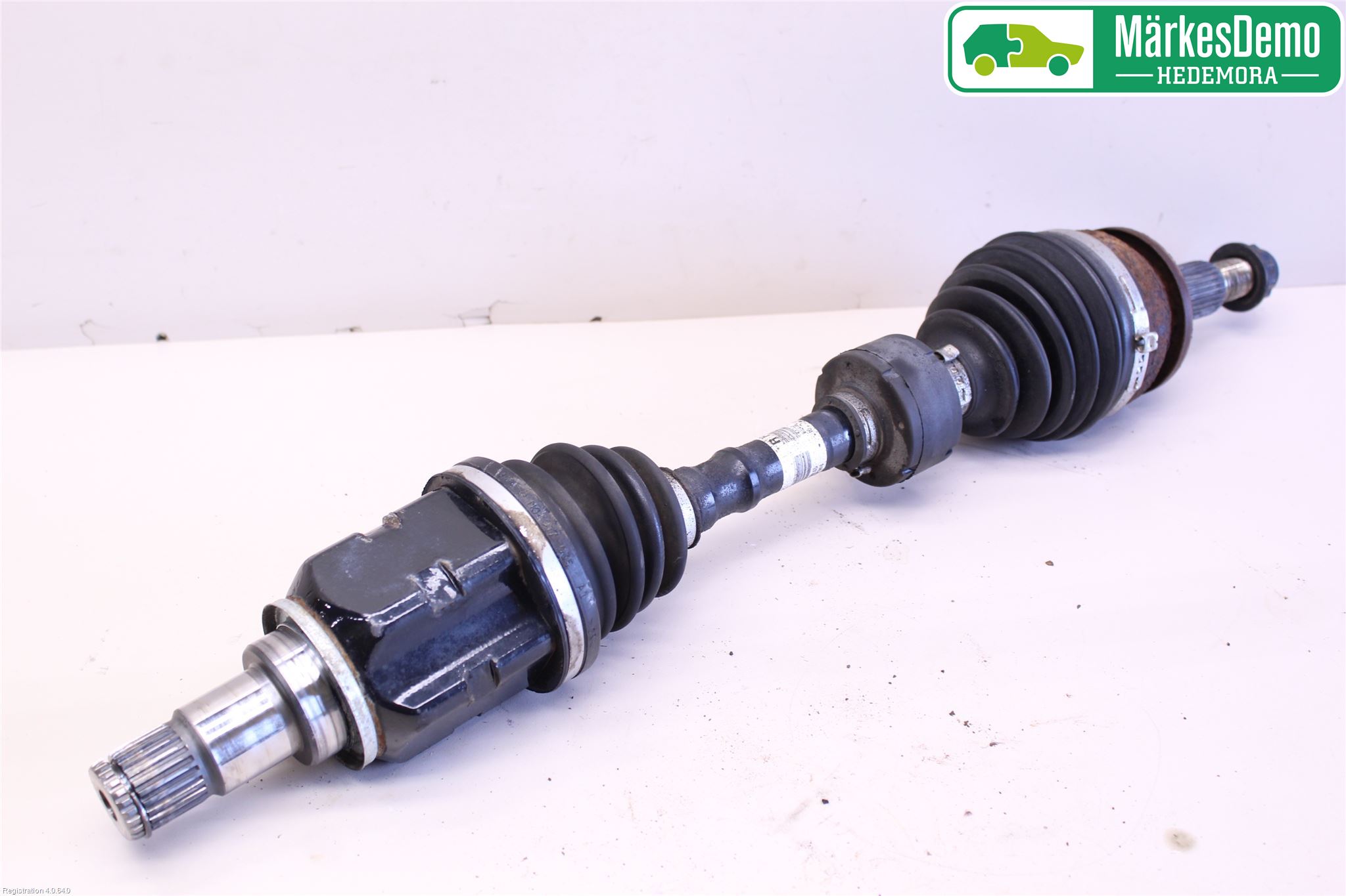 Toyota AURIS 13-19 Drivaxel Fram Vänster