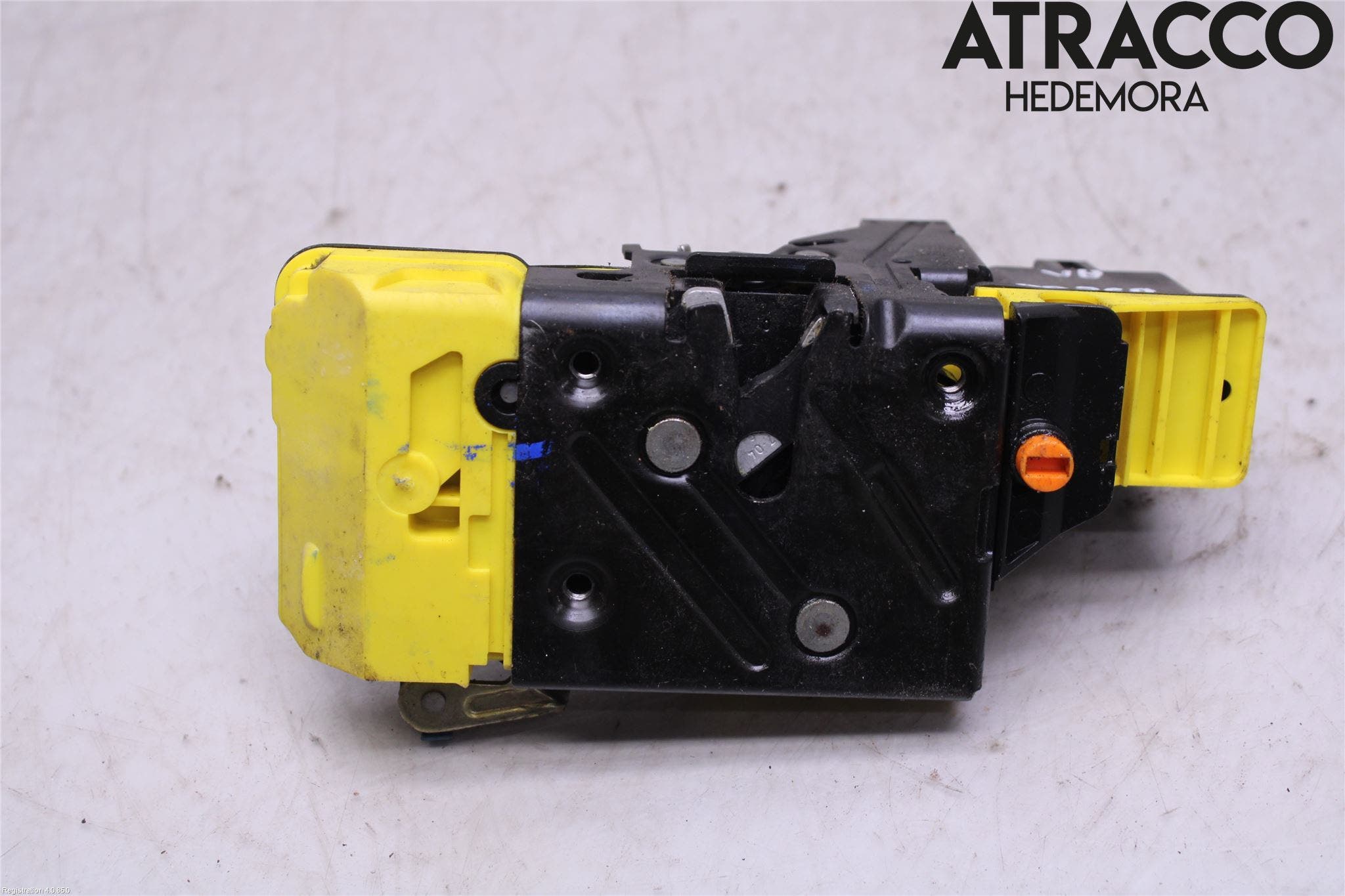 Volvo XC70 05-07 Låskista-Dörrlås