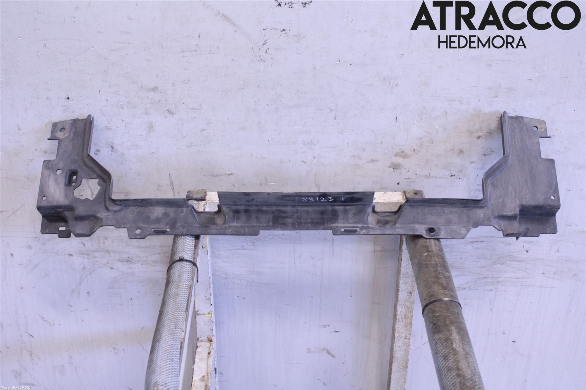 Landrover RANGE ROVER SPORT (L494) 14-22 Kylarfäste-Ram-Balk