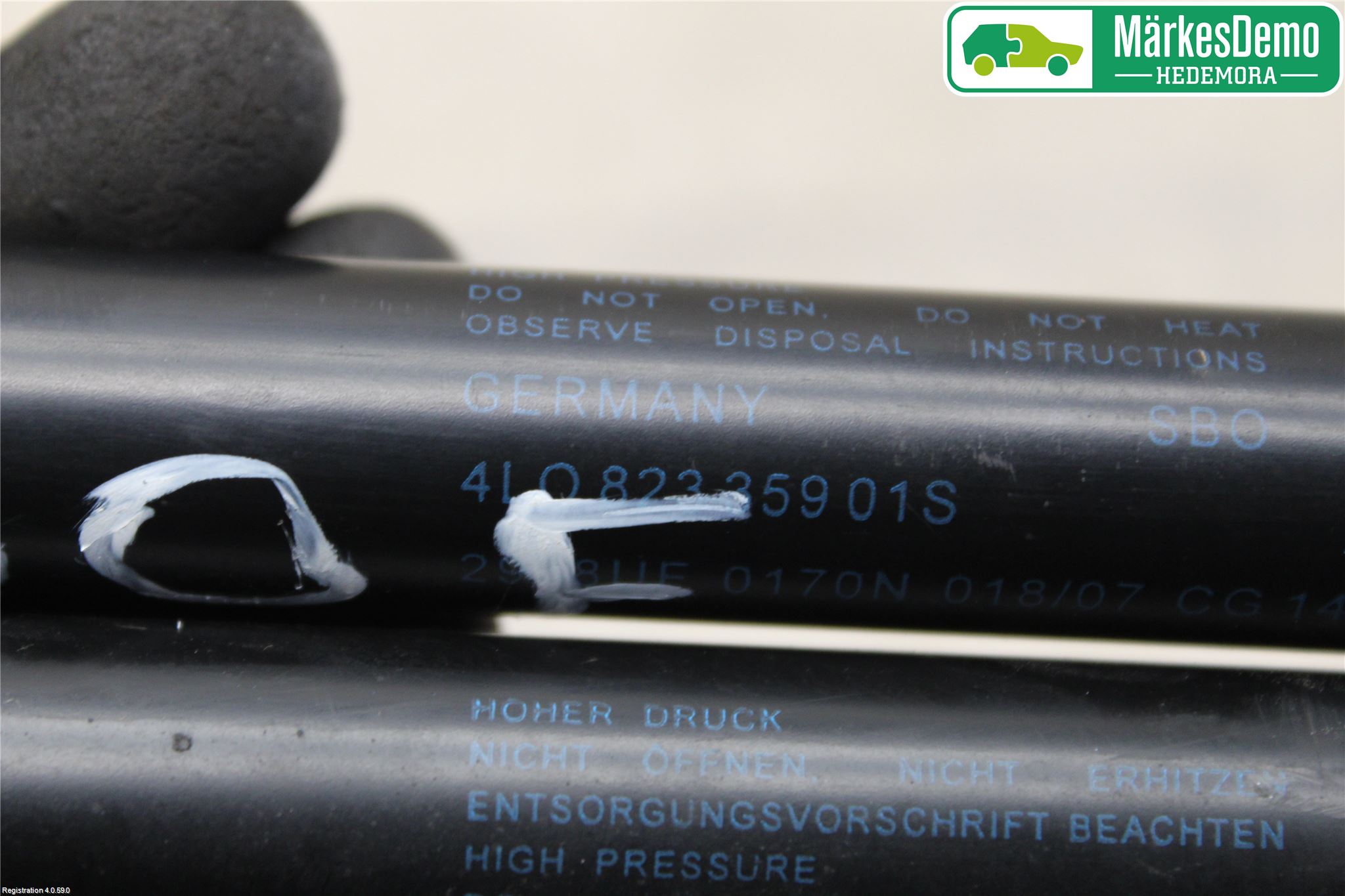 Audi Q7/SQ7 Gasfjäder Motorhuv